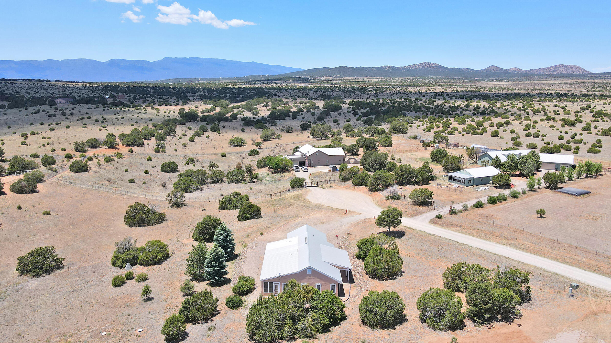6 Cherokee Court