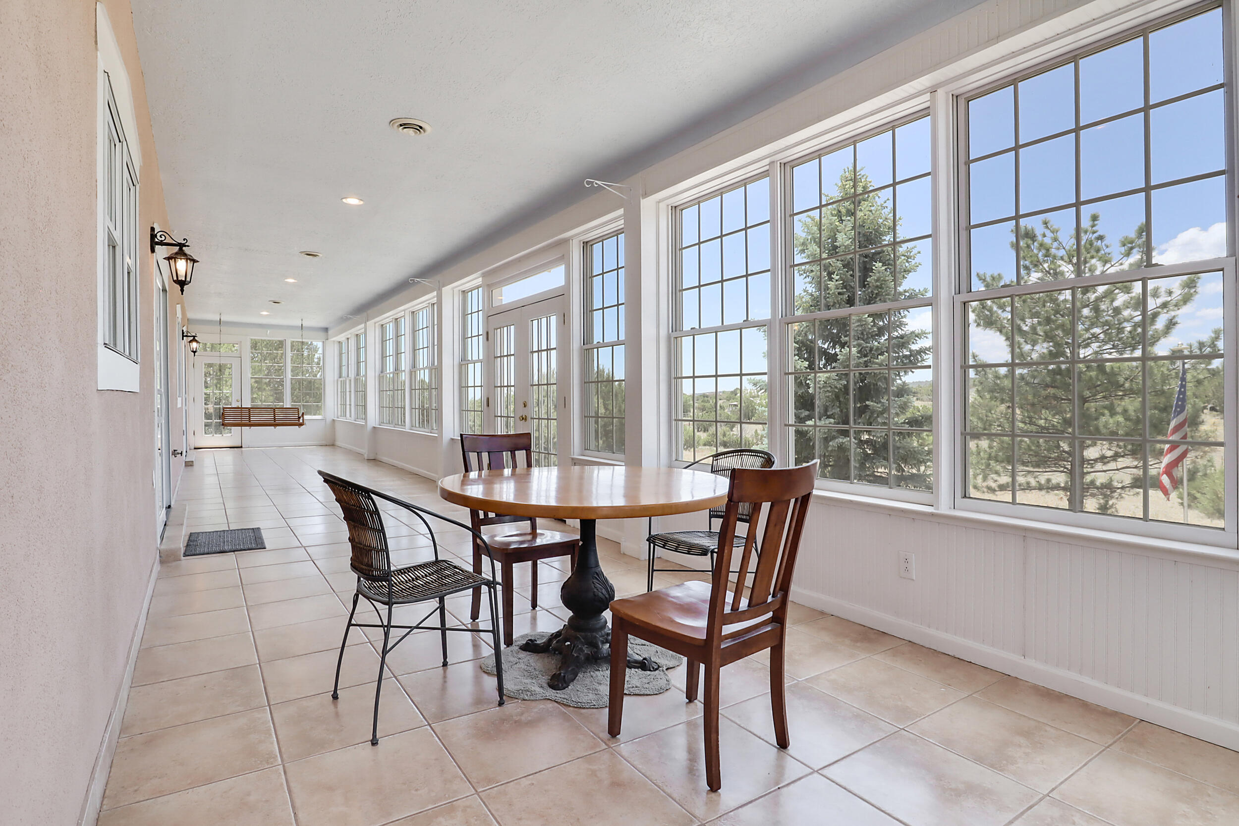 6 Cherokee Court