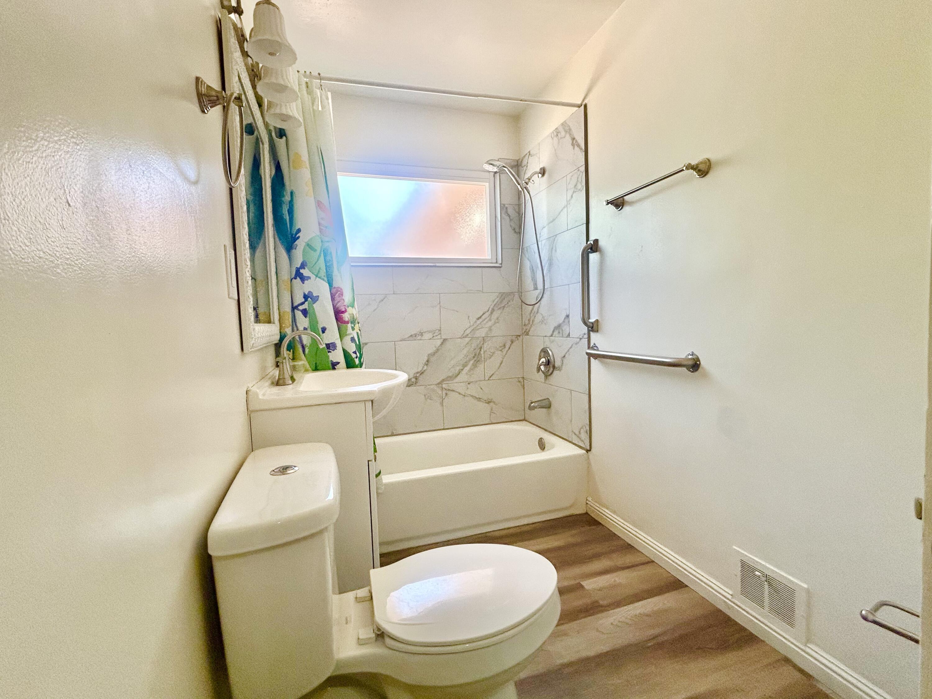 1808 Columbia Drive SE