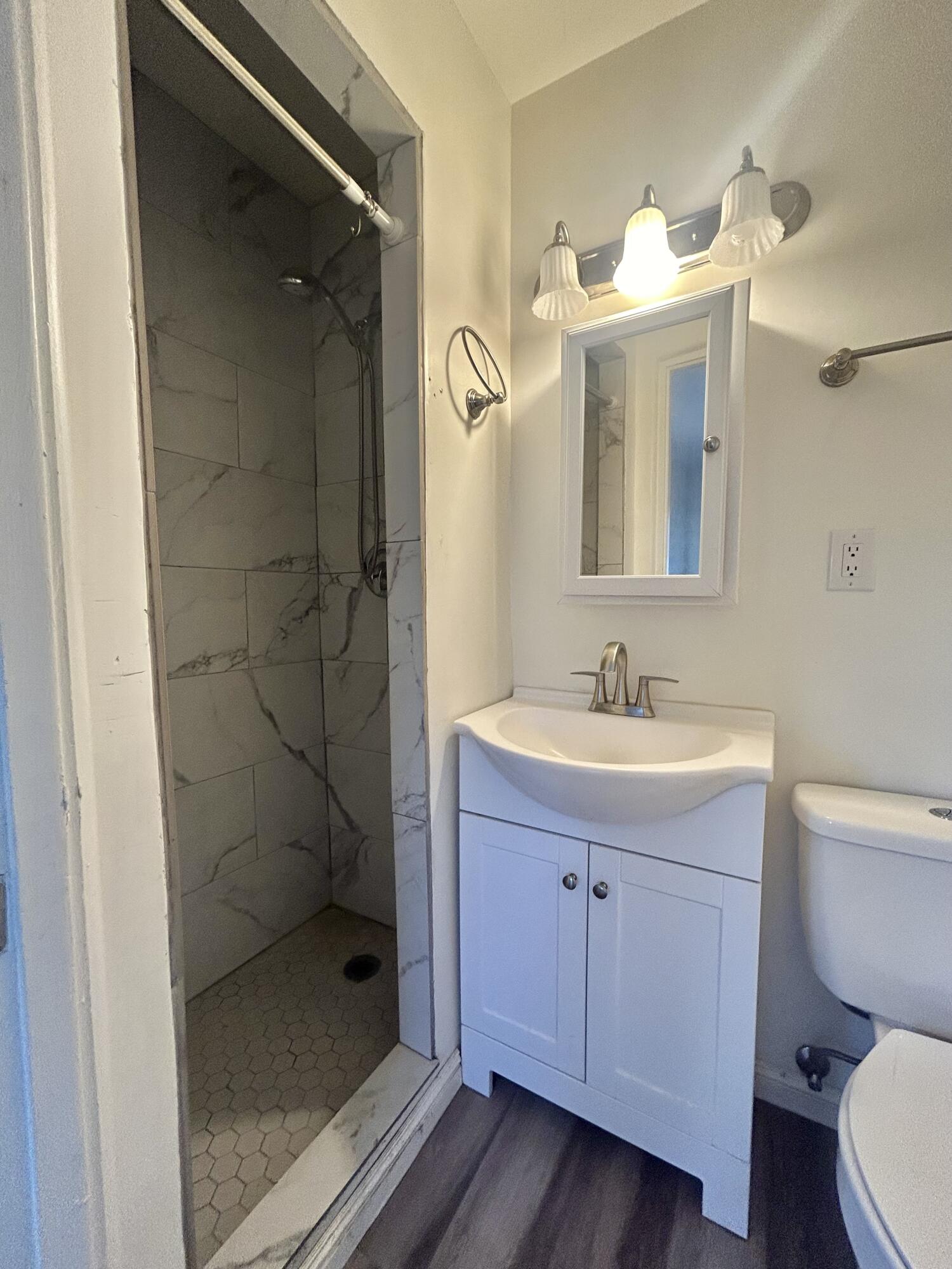 1808 Columbia Drive SE