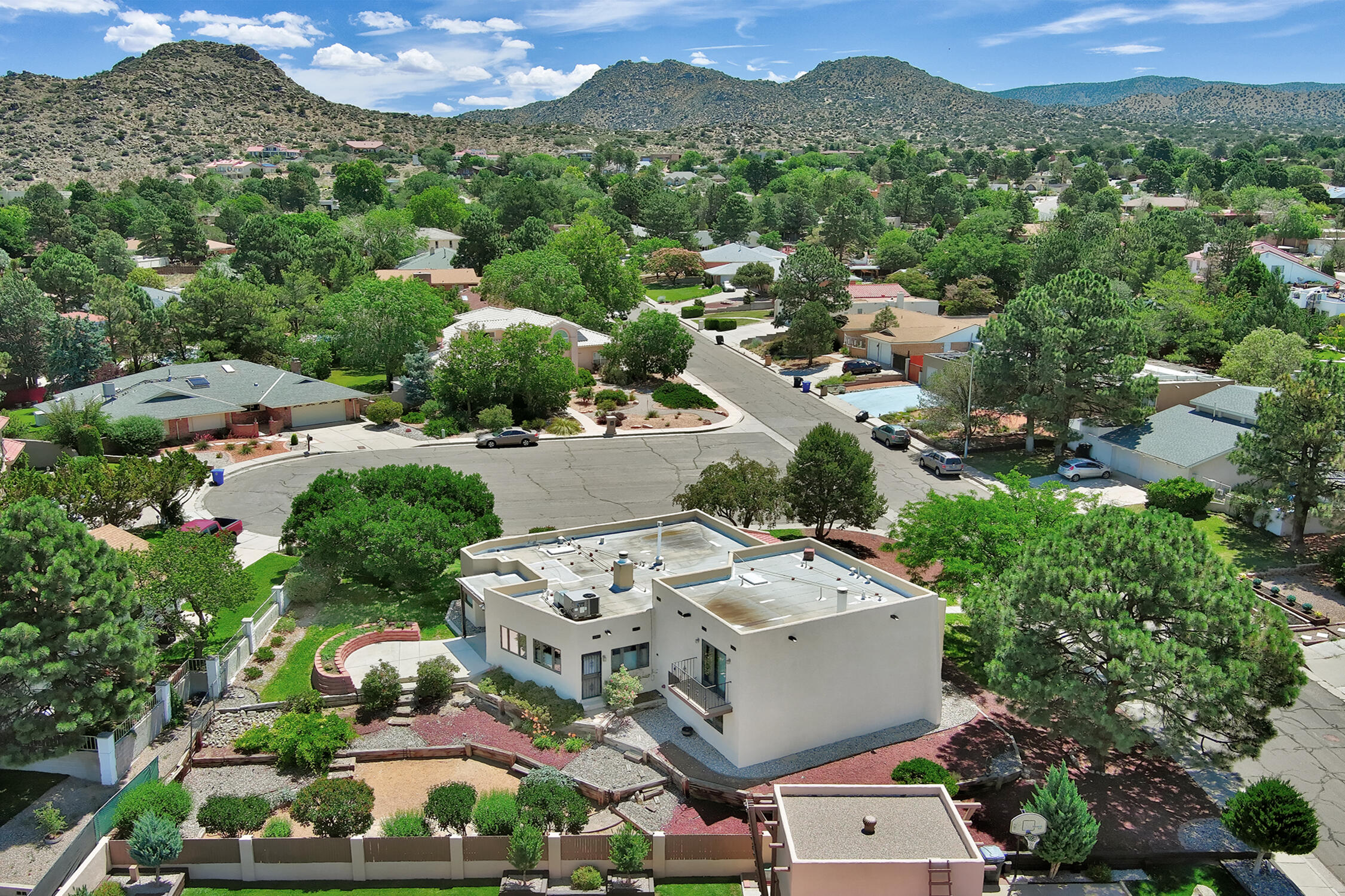 1529 Stagecoach Lane SE