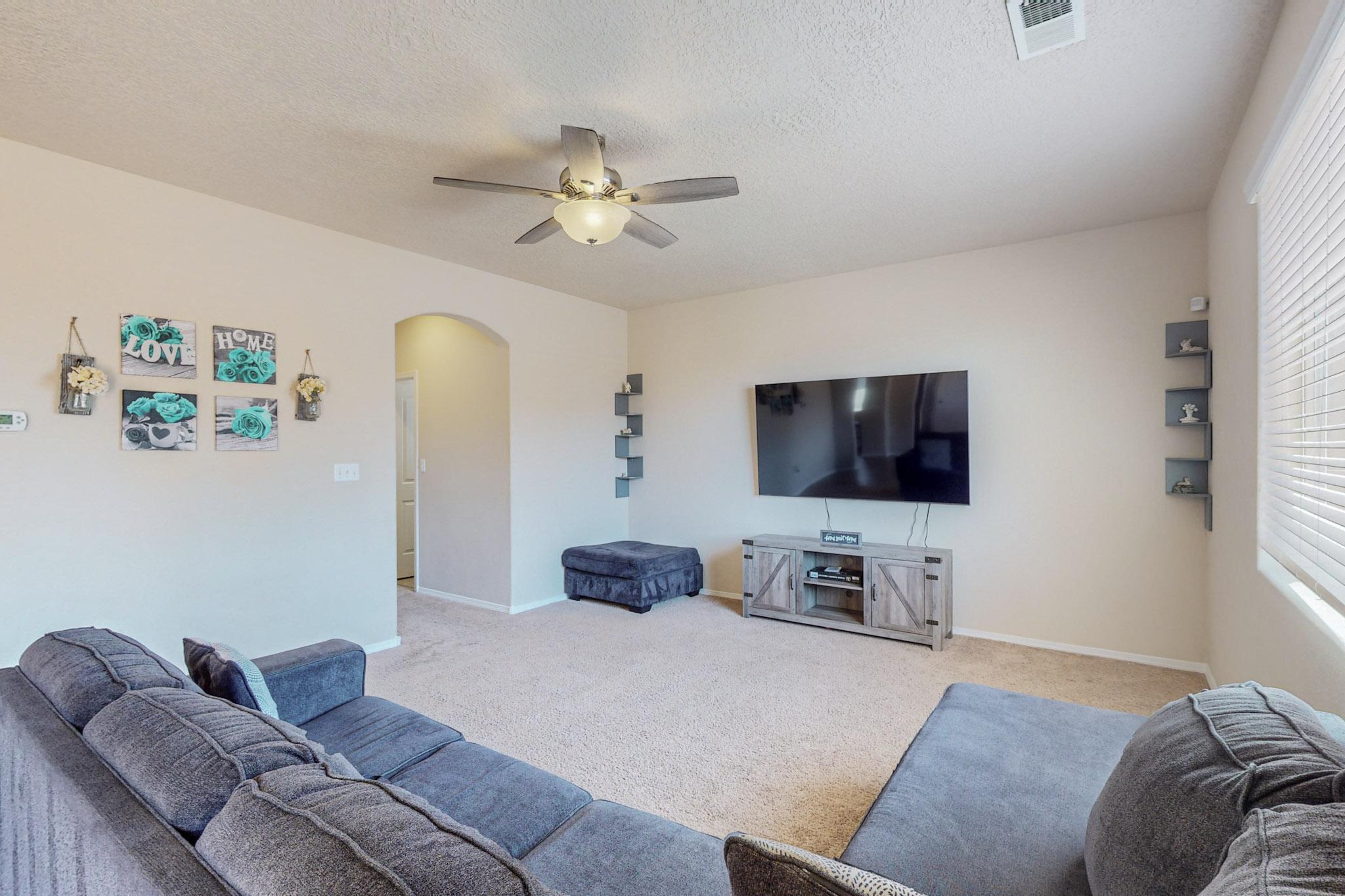 1038 Desert Sunflower Drive NE