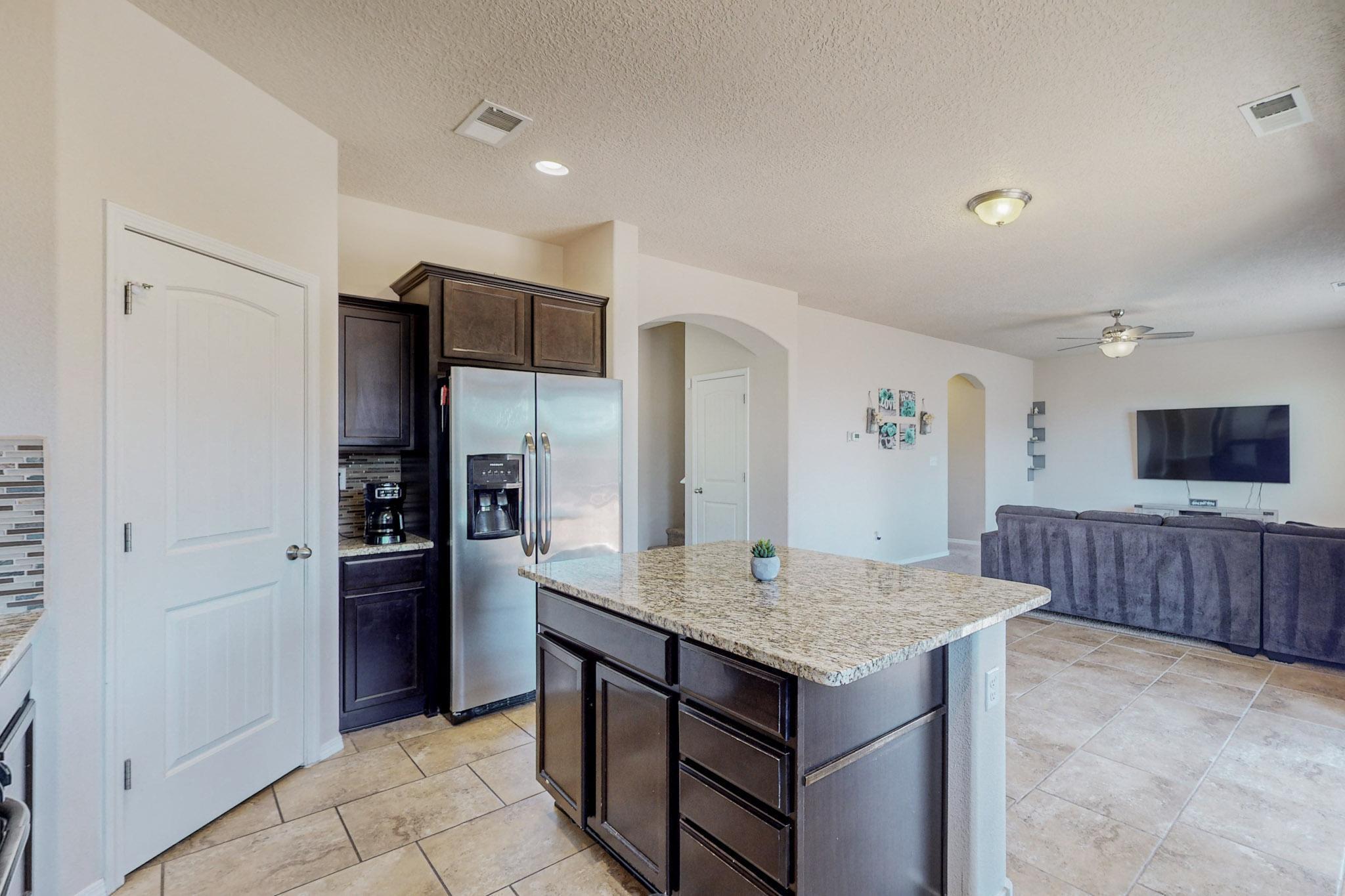 1038 Desert Sunflower Drive NE