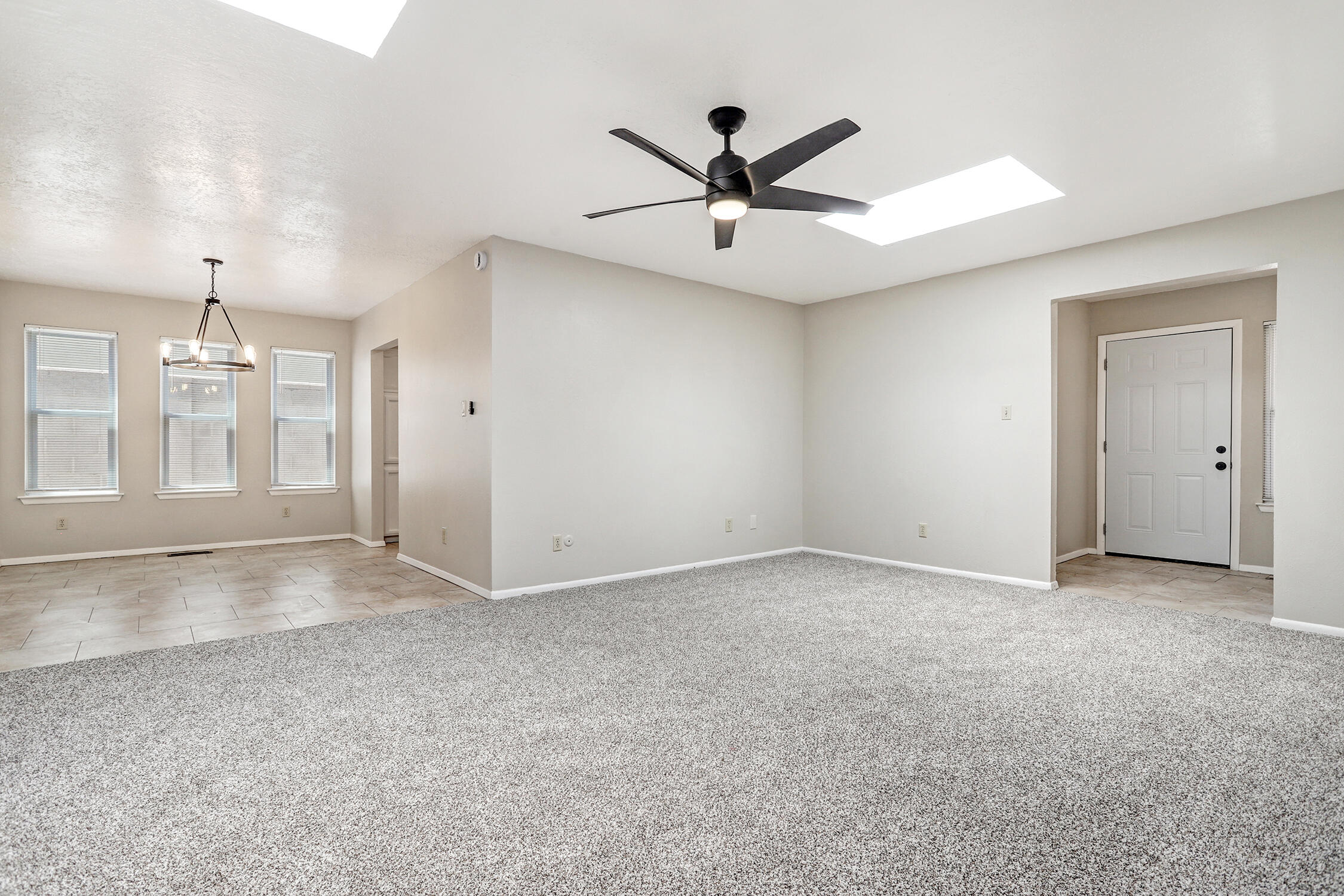 608 Ortiz Drive NE