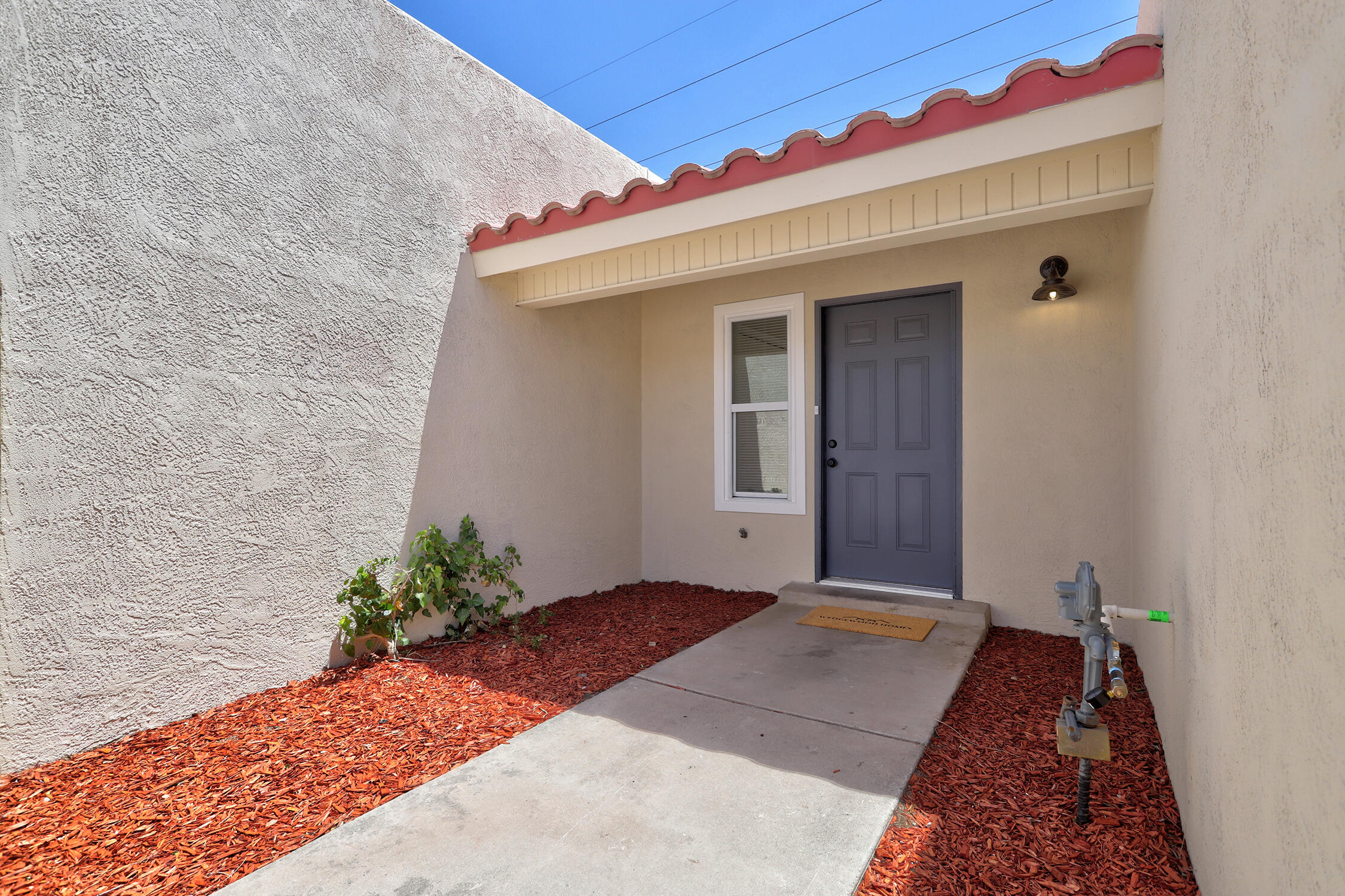 608 Ortiz Drive NE