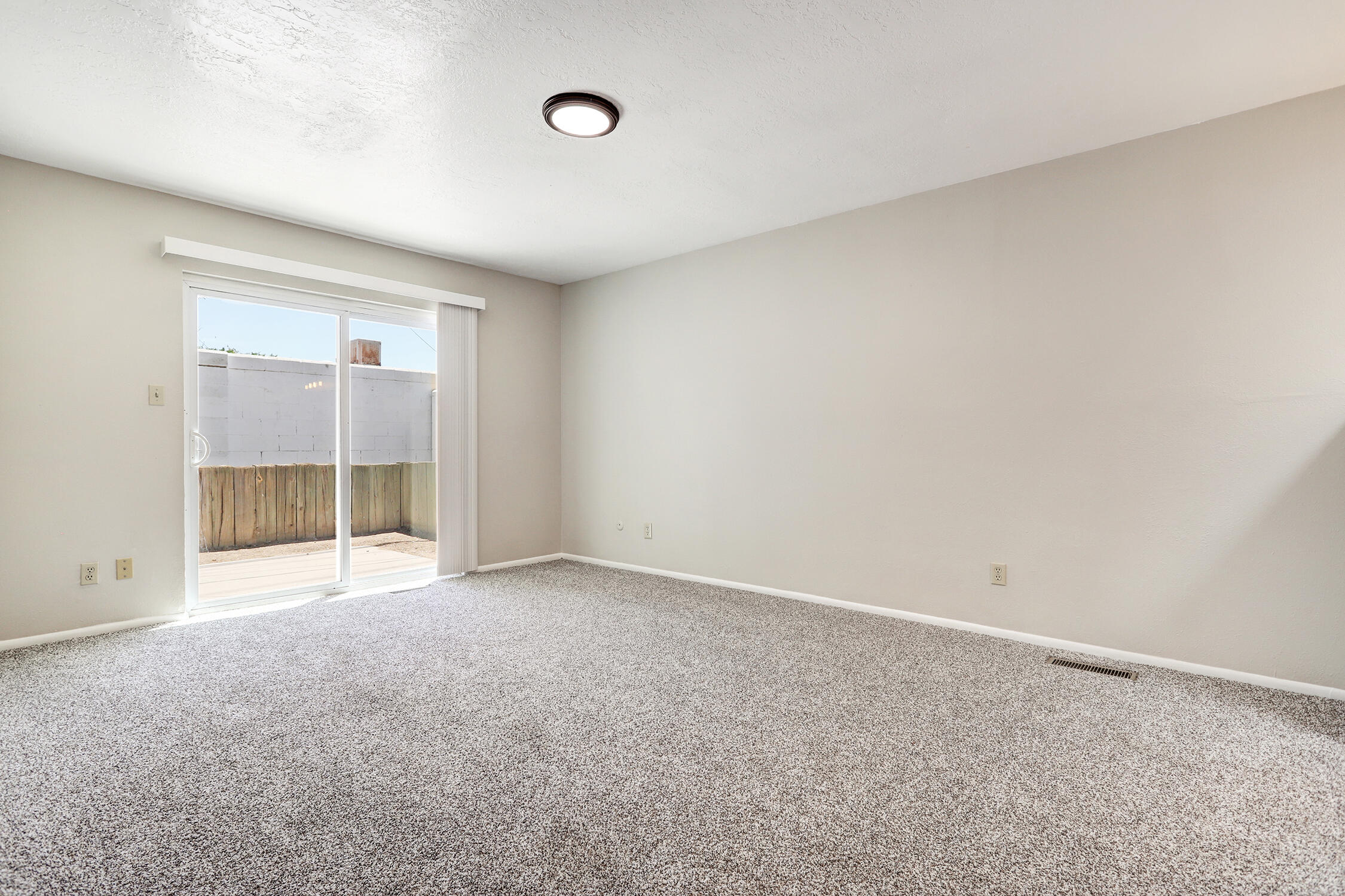 608 Ortiz Drive NE