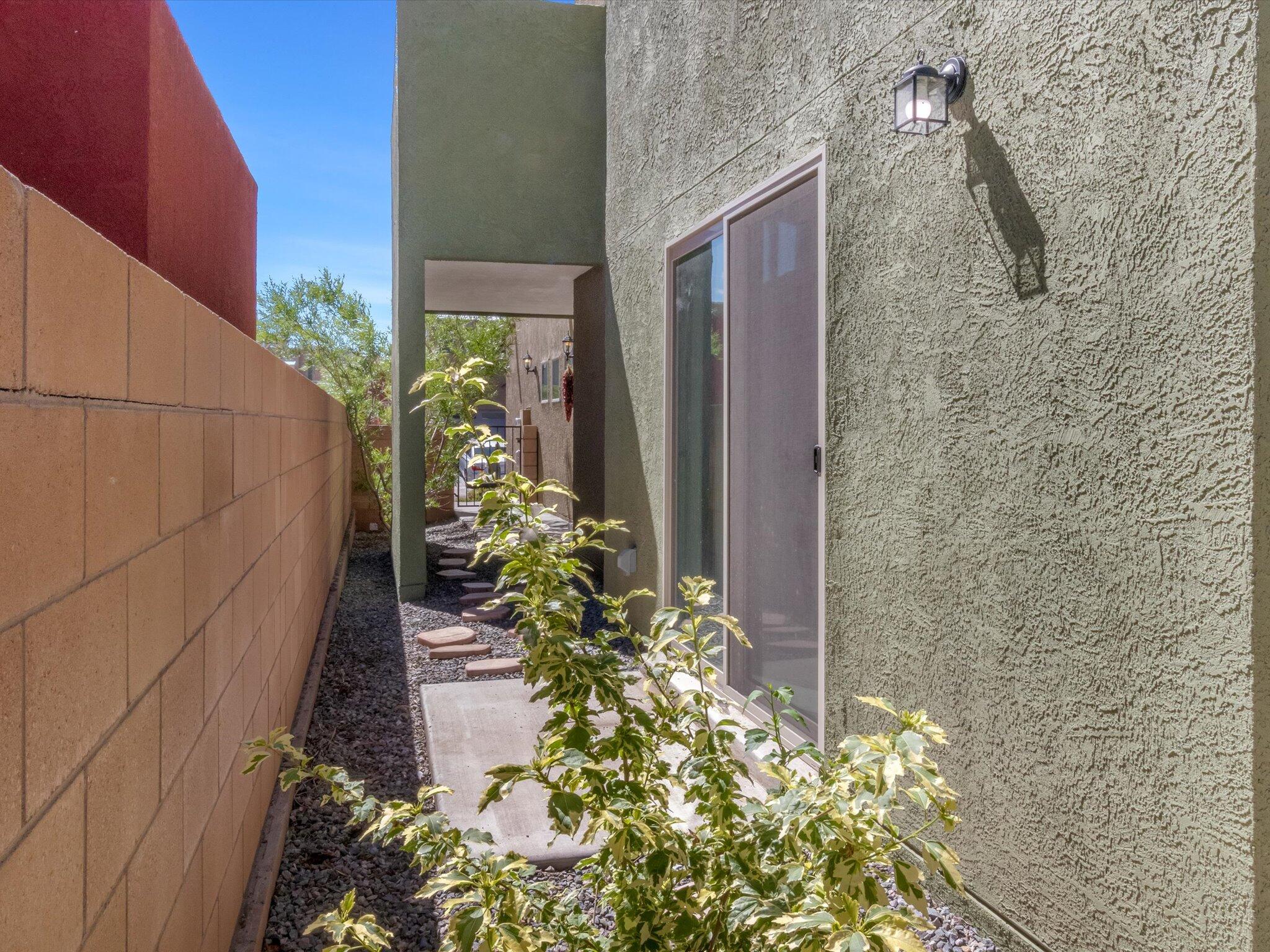 1547 Borrego Drive SE