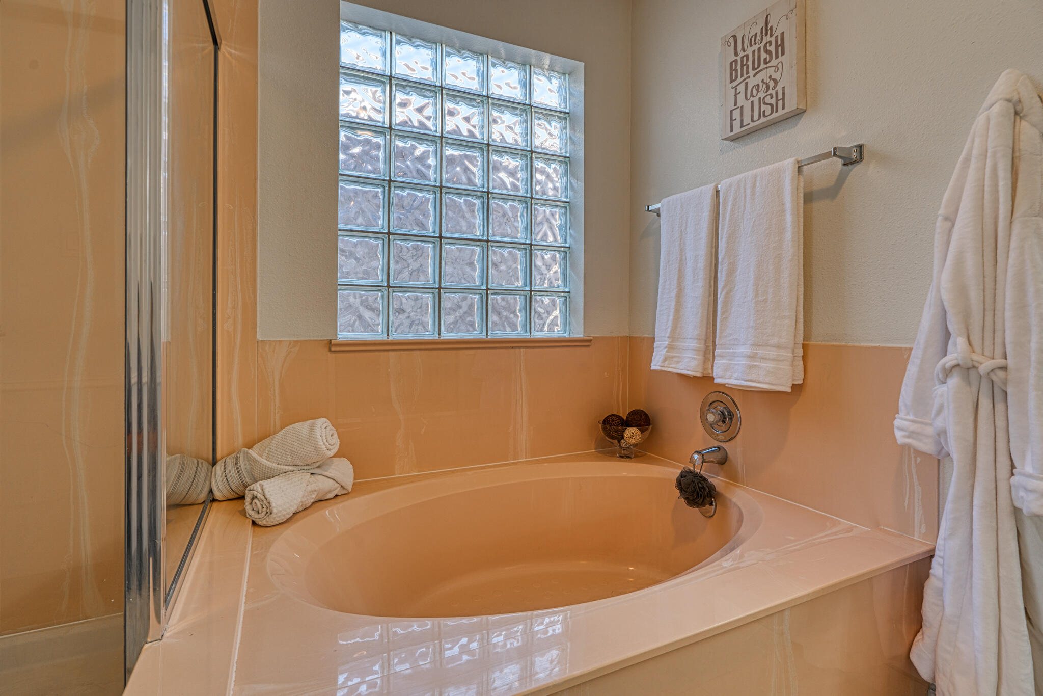 4512 Agate Hills Road NW