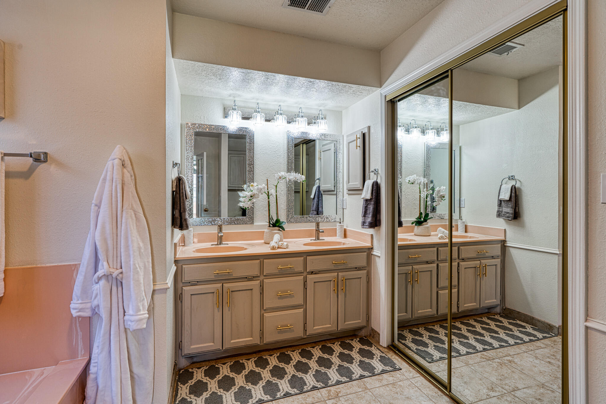 4512 Agate Hills Road NW