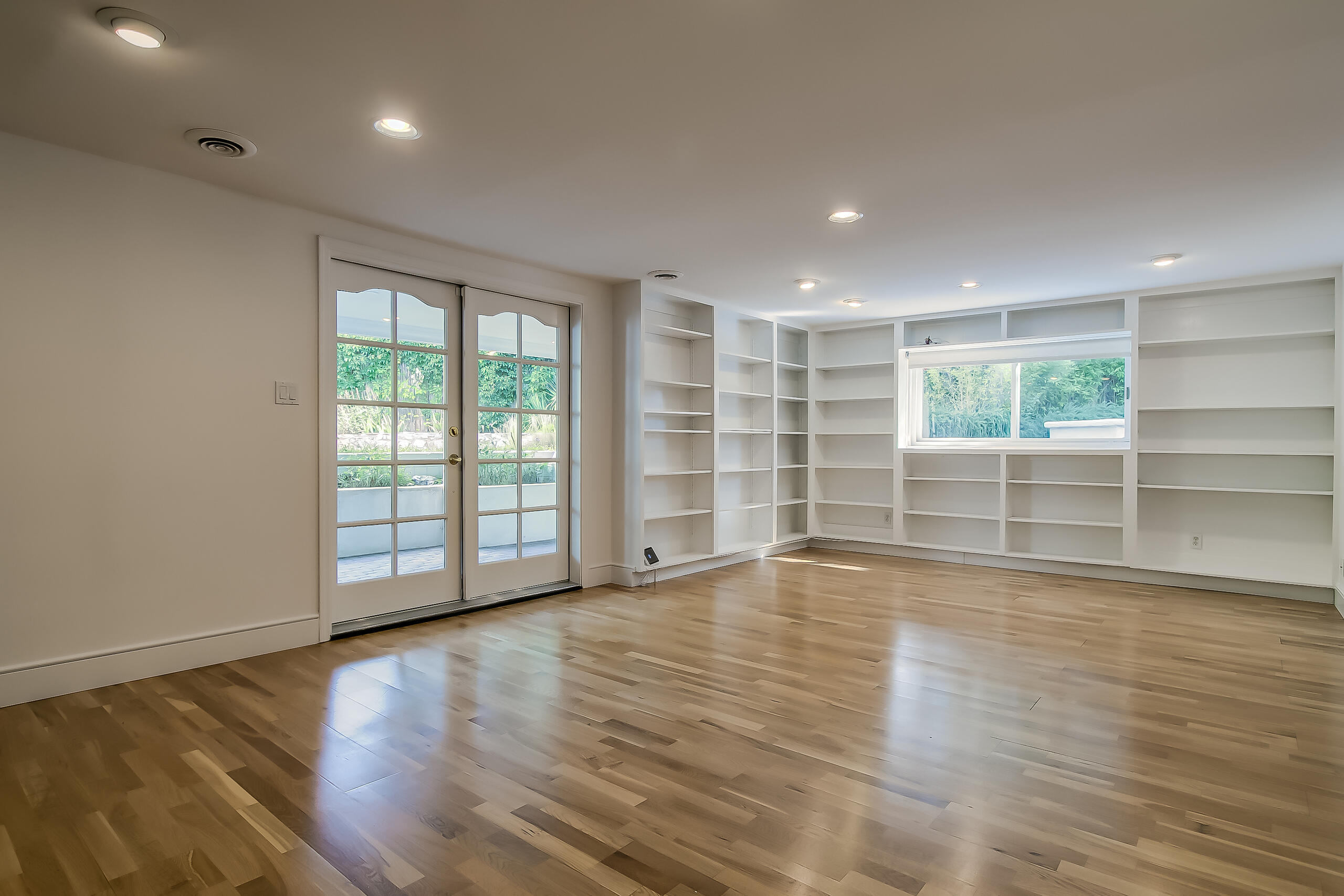 4809 Sunningdale Court NE