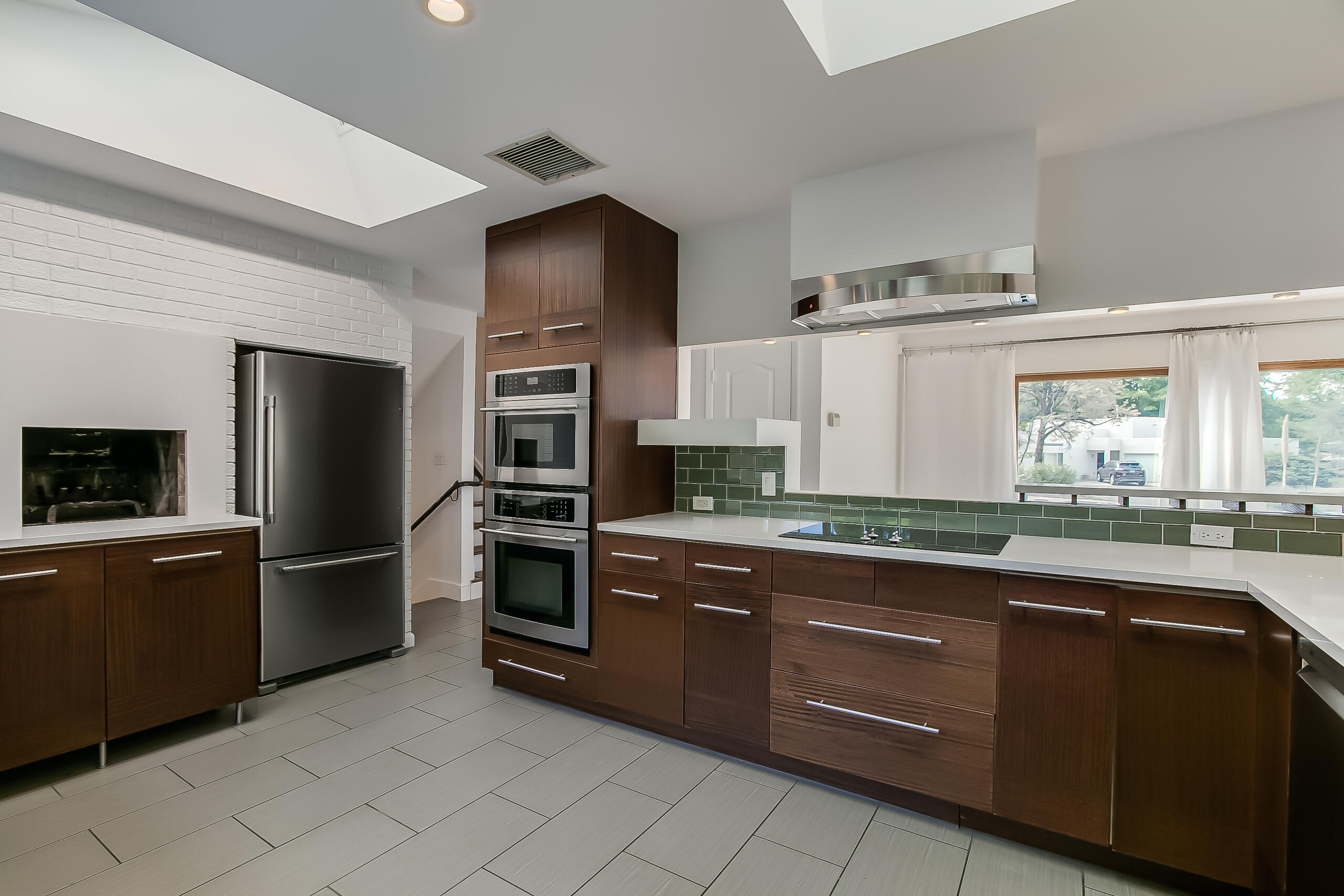 4809 Sunningdale Court NE