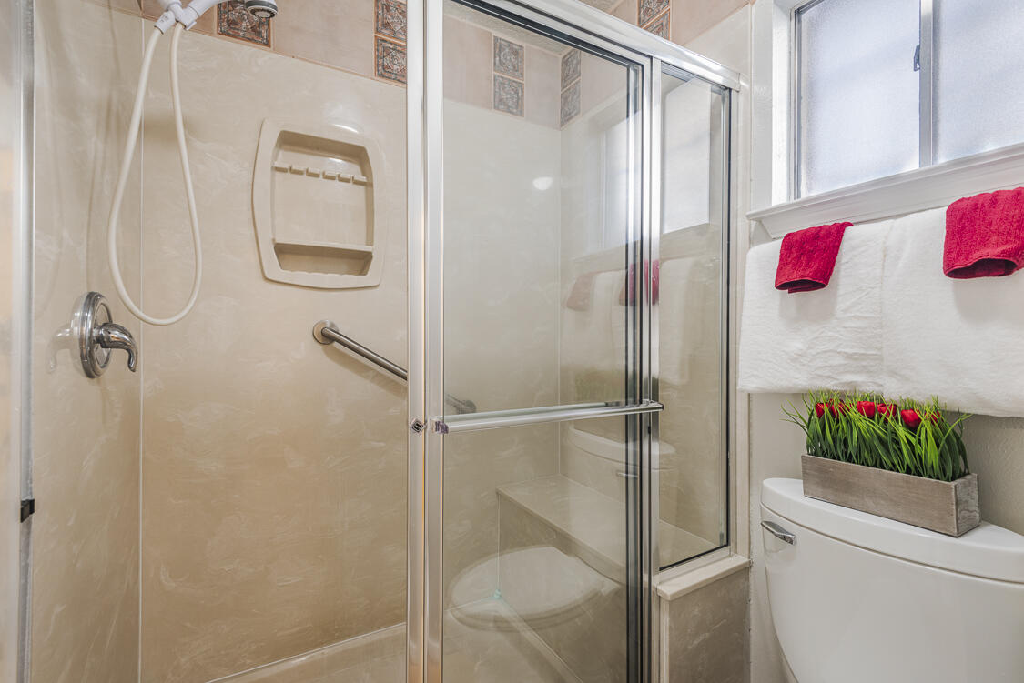 6605 Luella Anne Drive NE