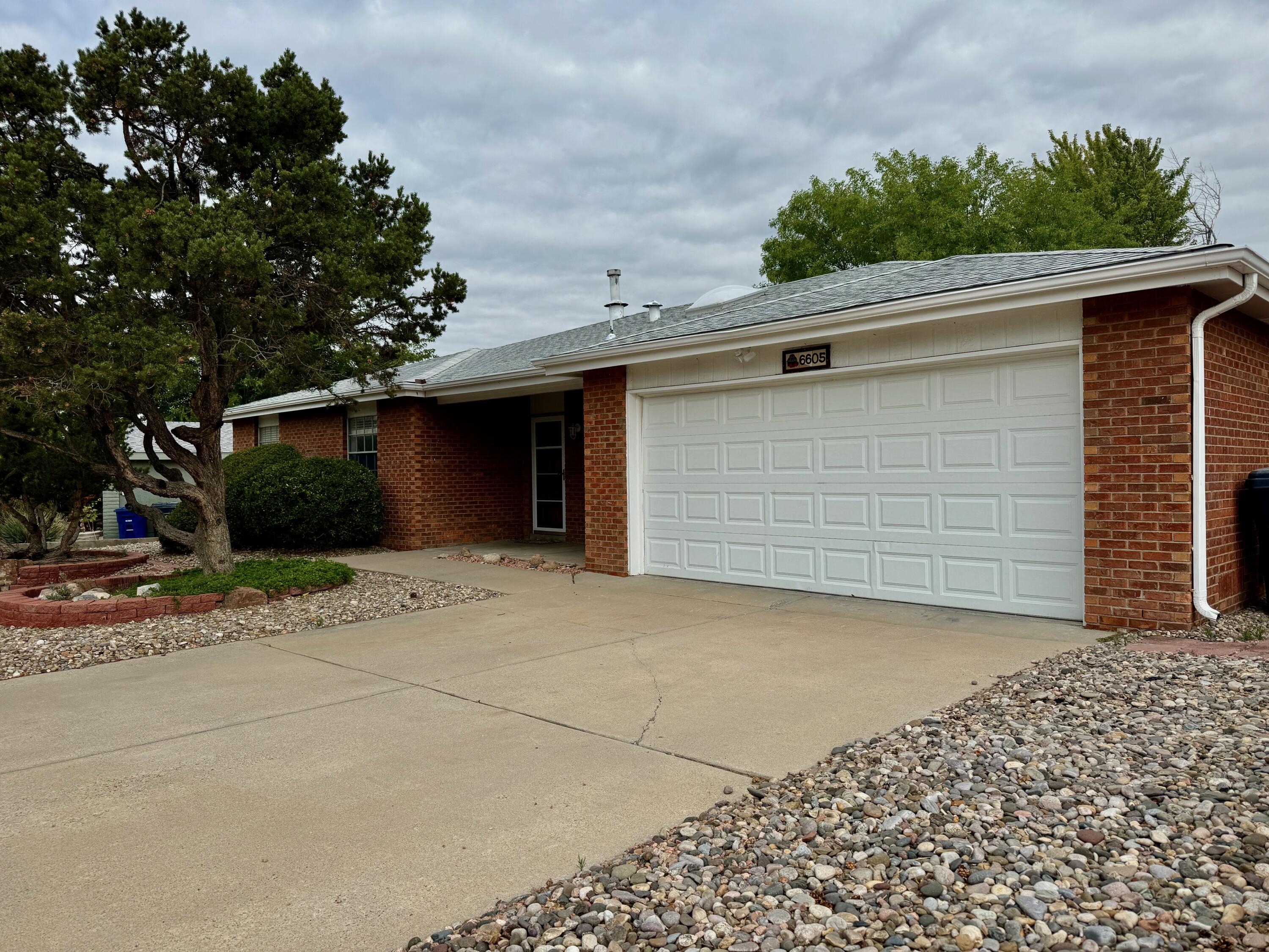 6605 Luella Anne Drive NE