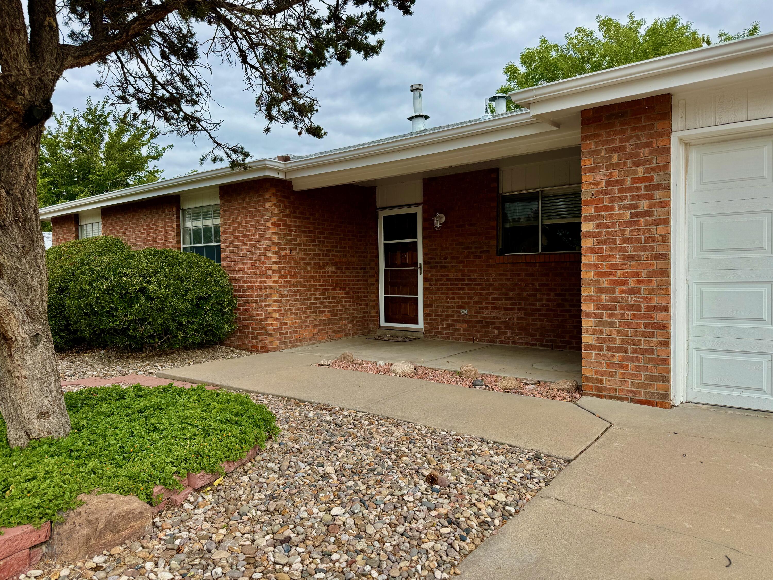 6605 Luella Anne Drive NE