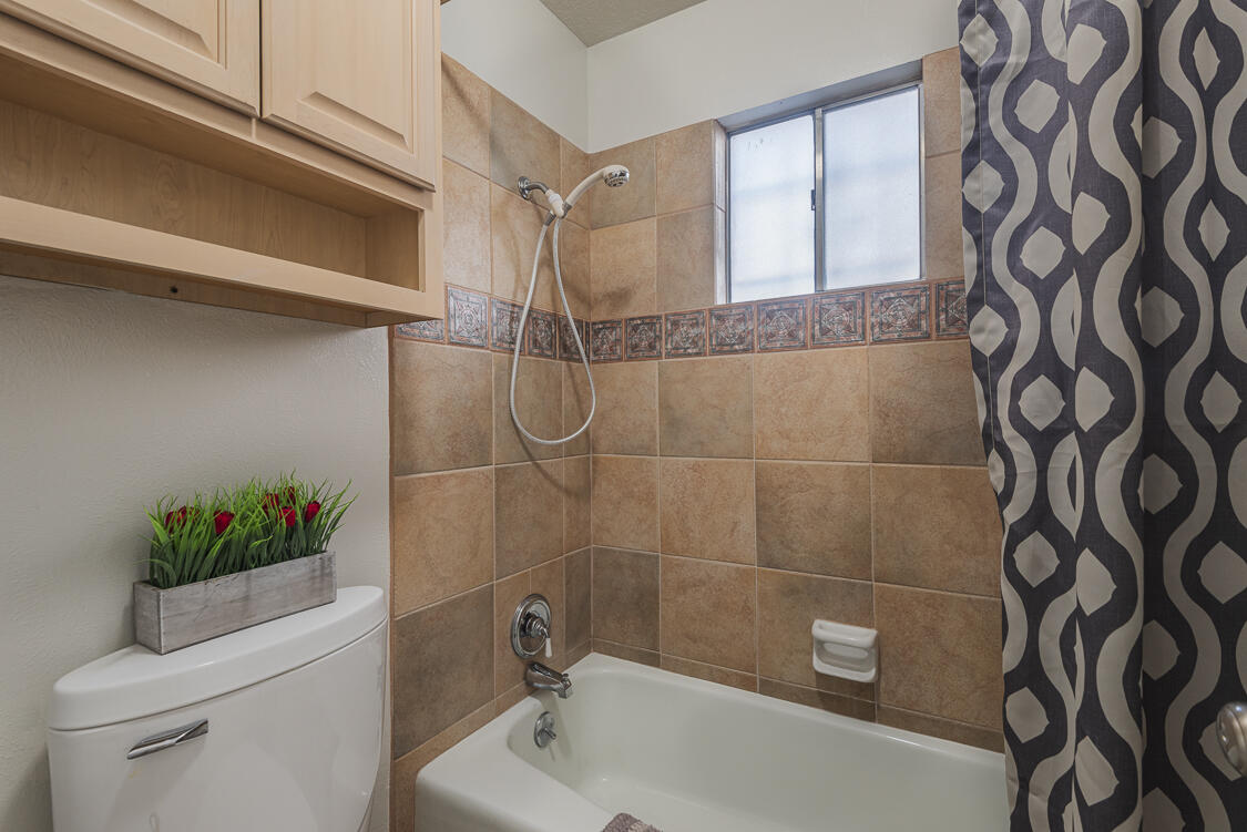 6605 Luella Anne Drive NE