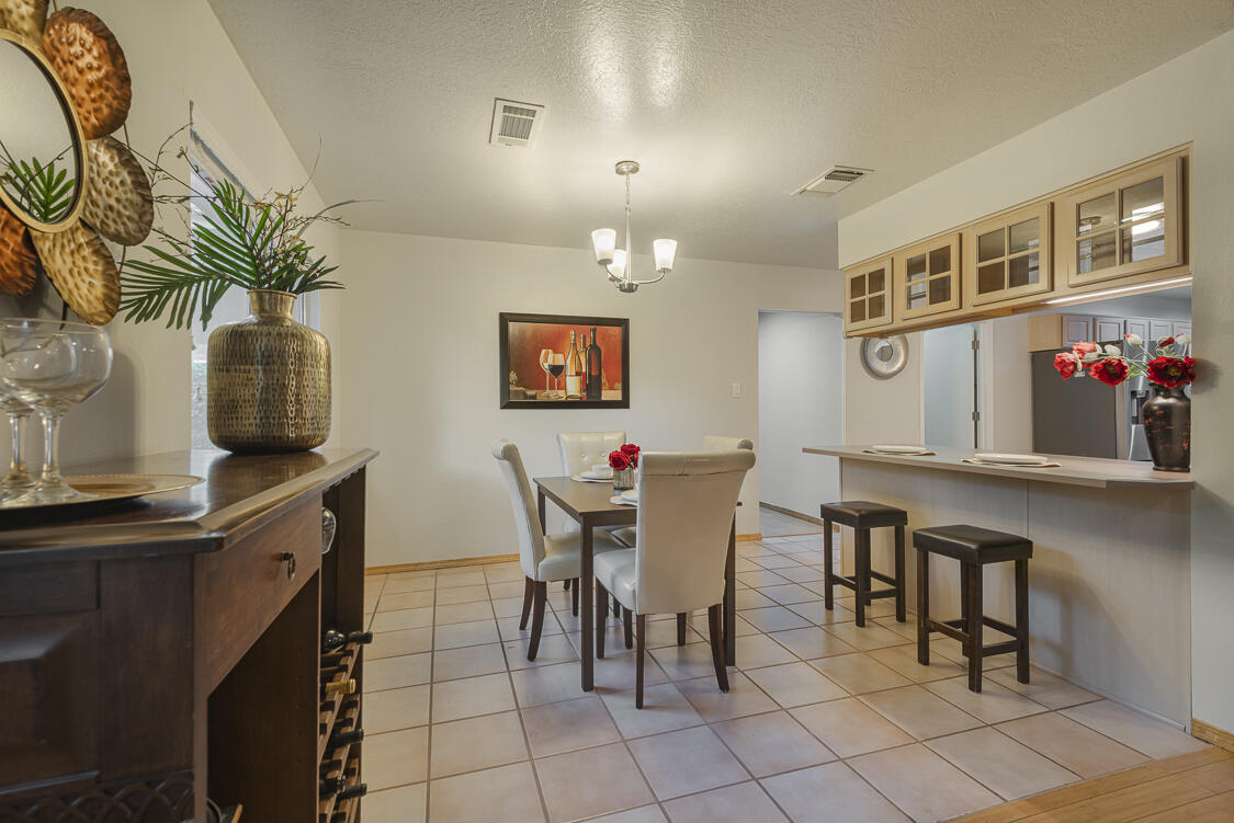 6605 Luella Anne Drive NE