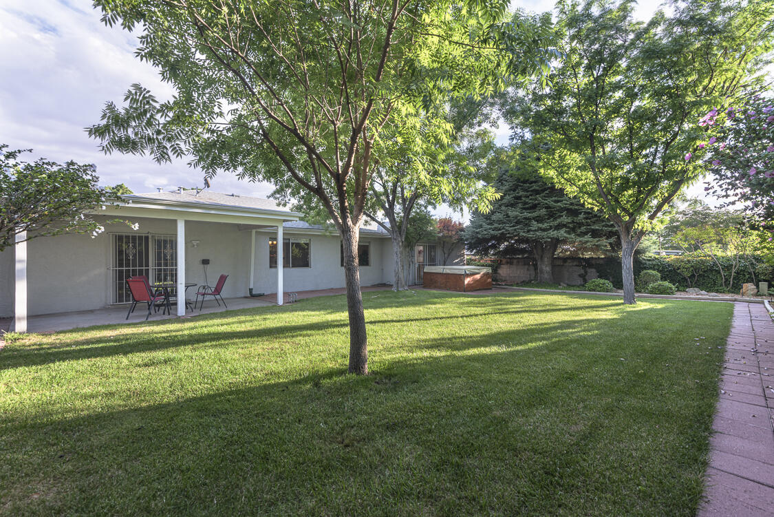 6605 Luella Anne Drive NE