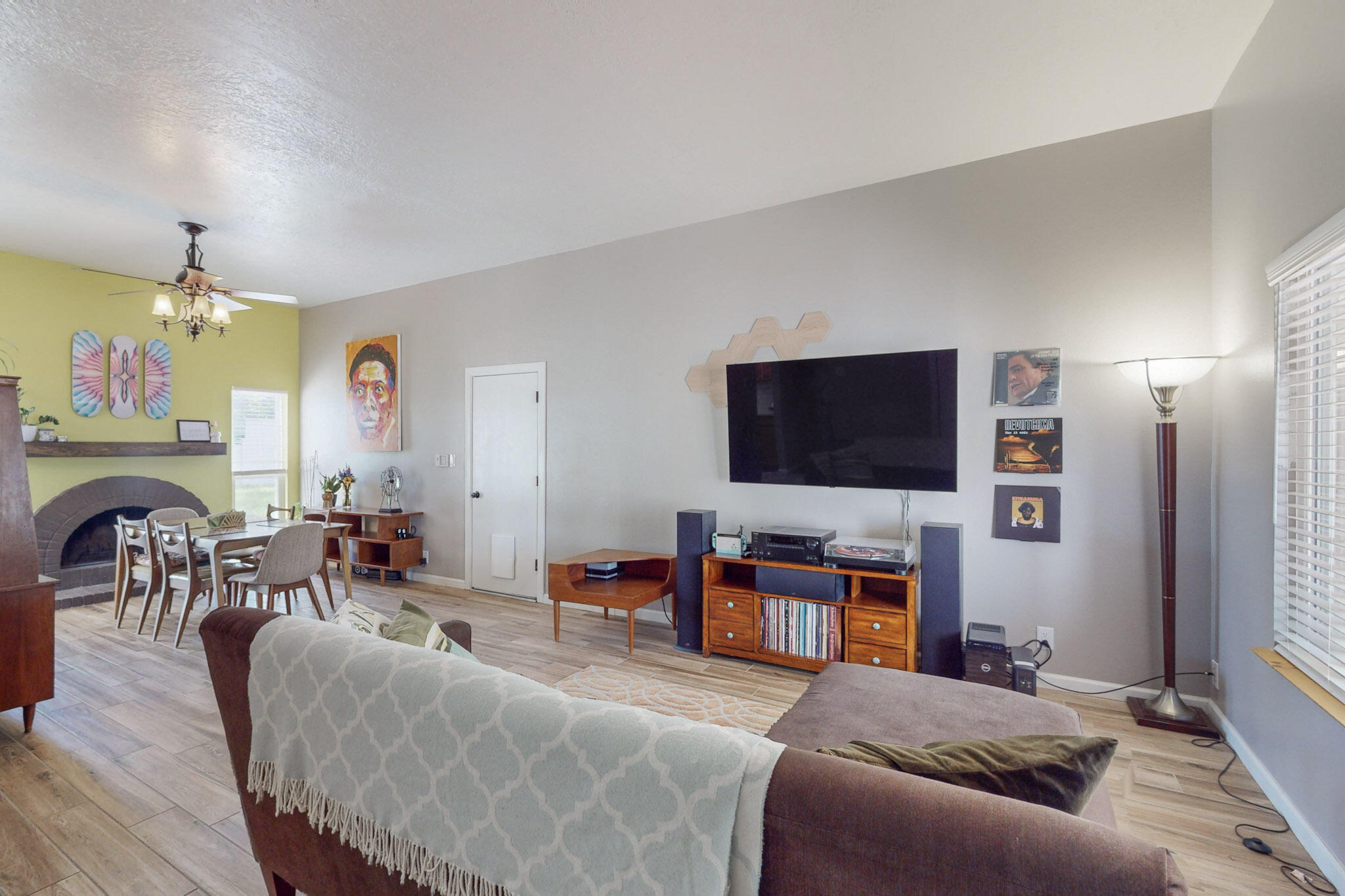 11129 Newcomb Avenue NE