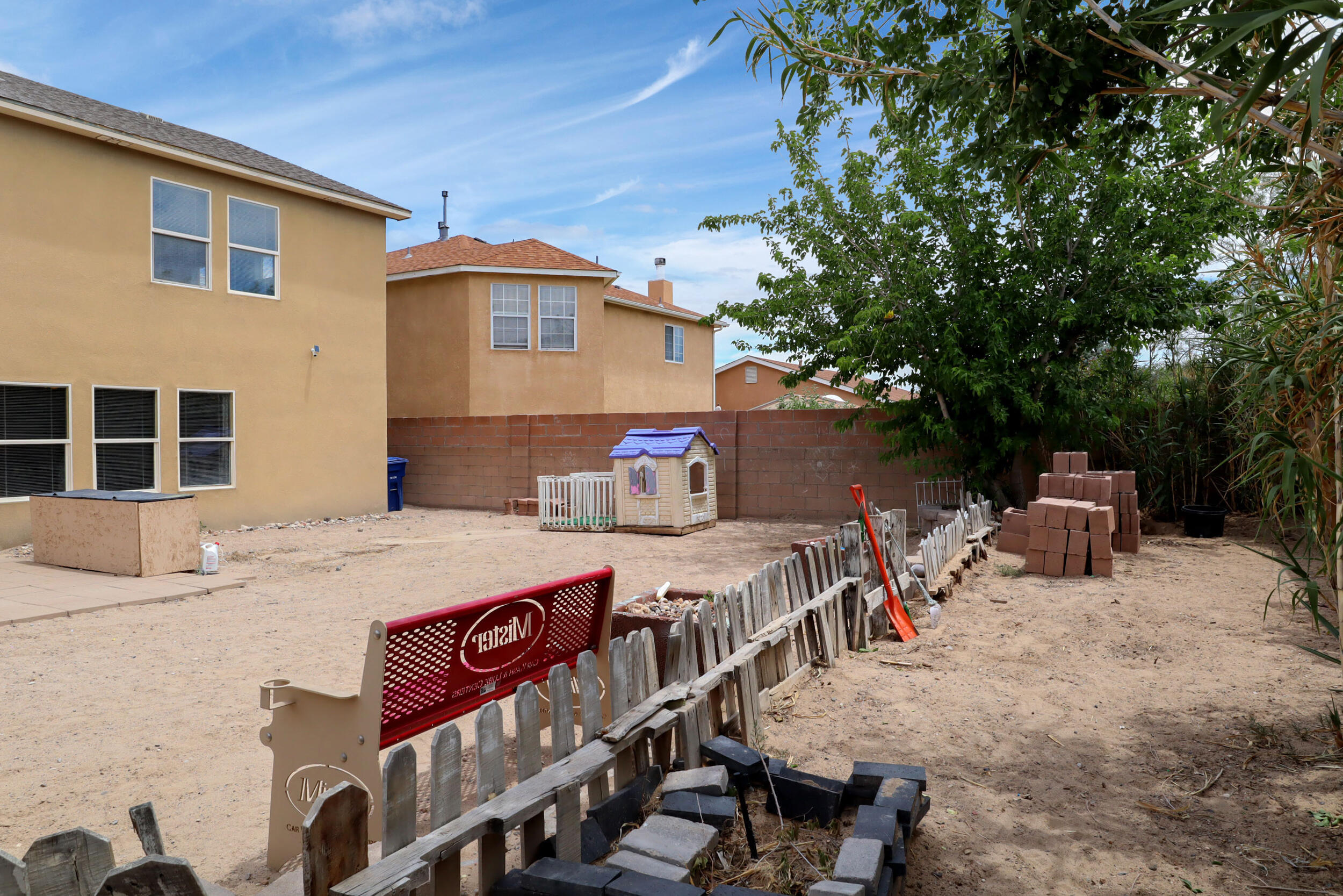 7608 Briar Ridge Avenue NW