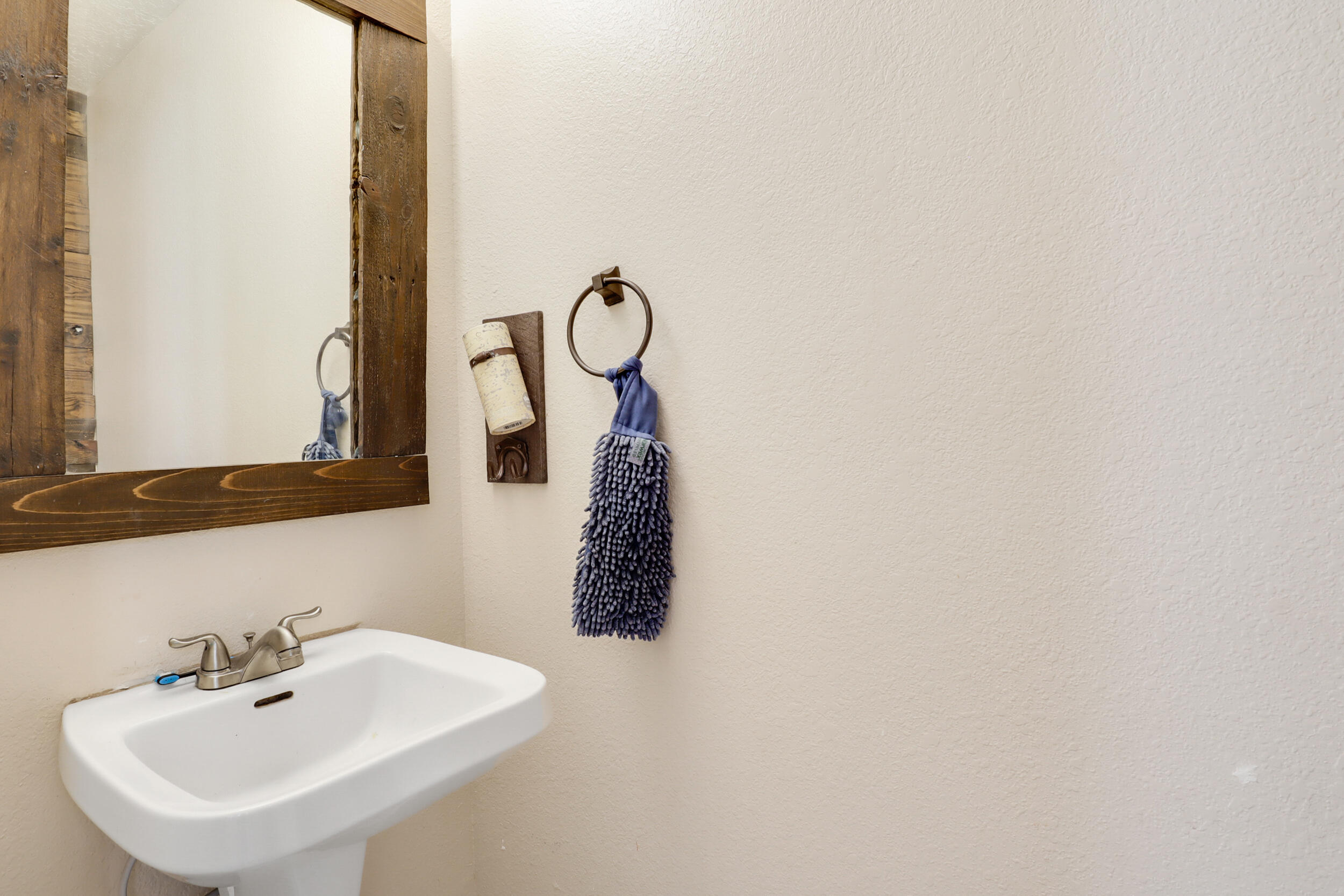 7608 Briar Ridge Avenue NW