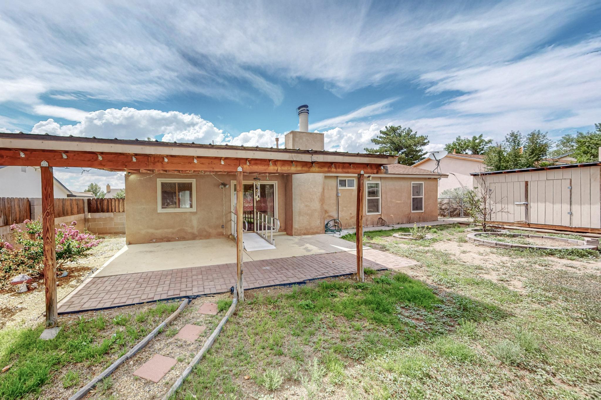 704 Paseo Del Mar NE