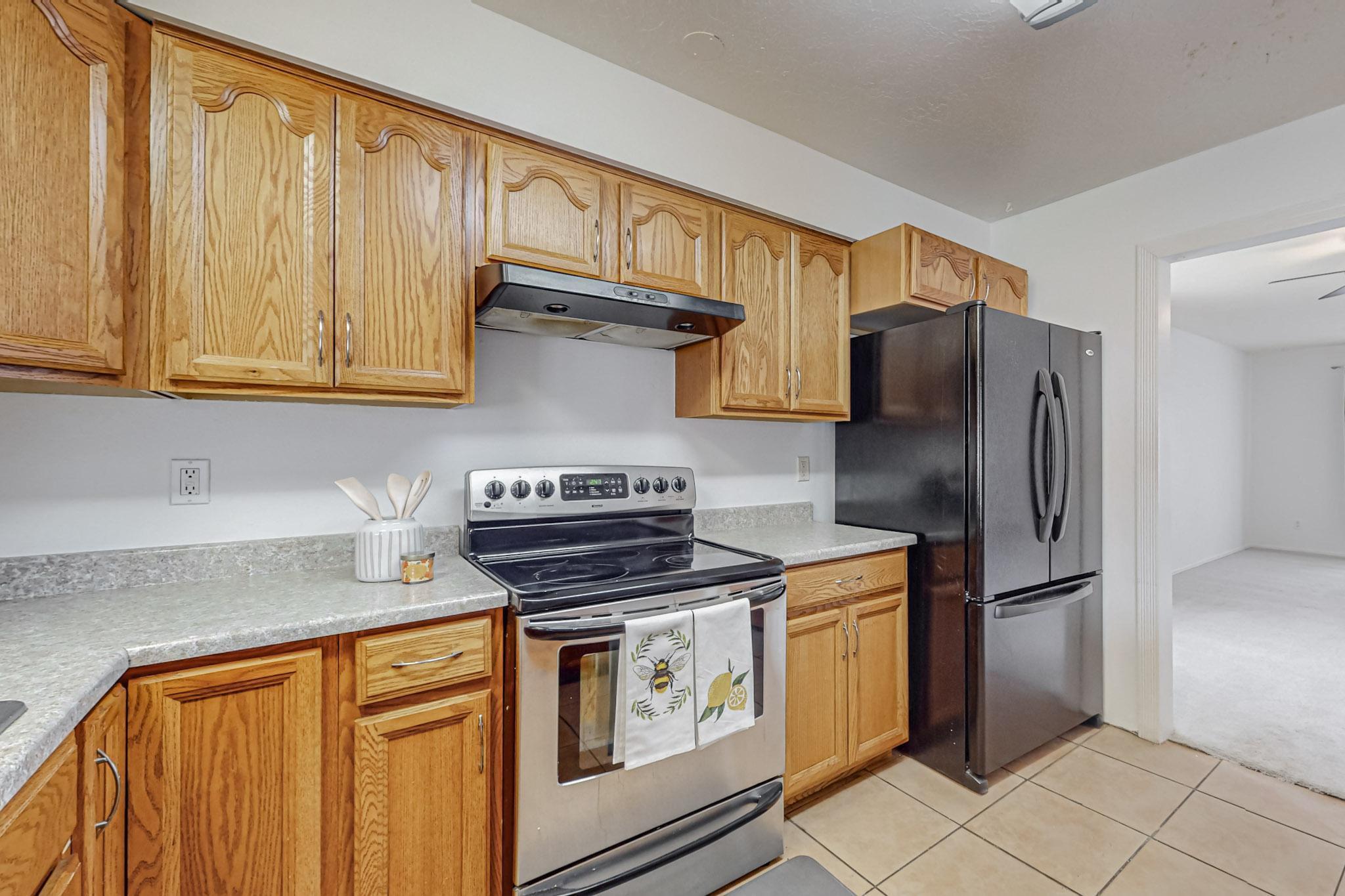 704 Paseo Del Mar NE