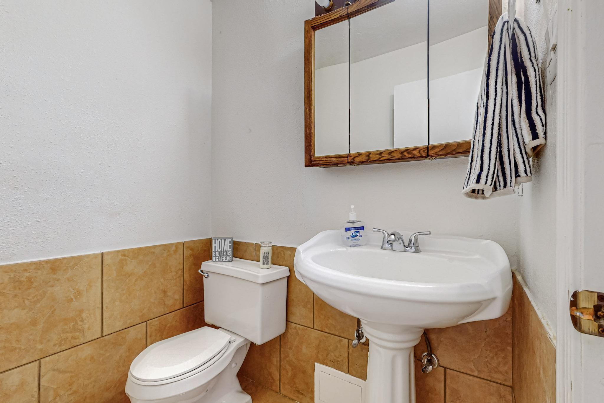 704 Paseo Del Mar NE