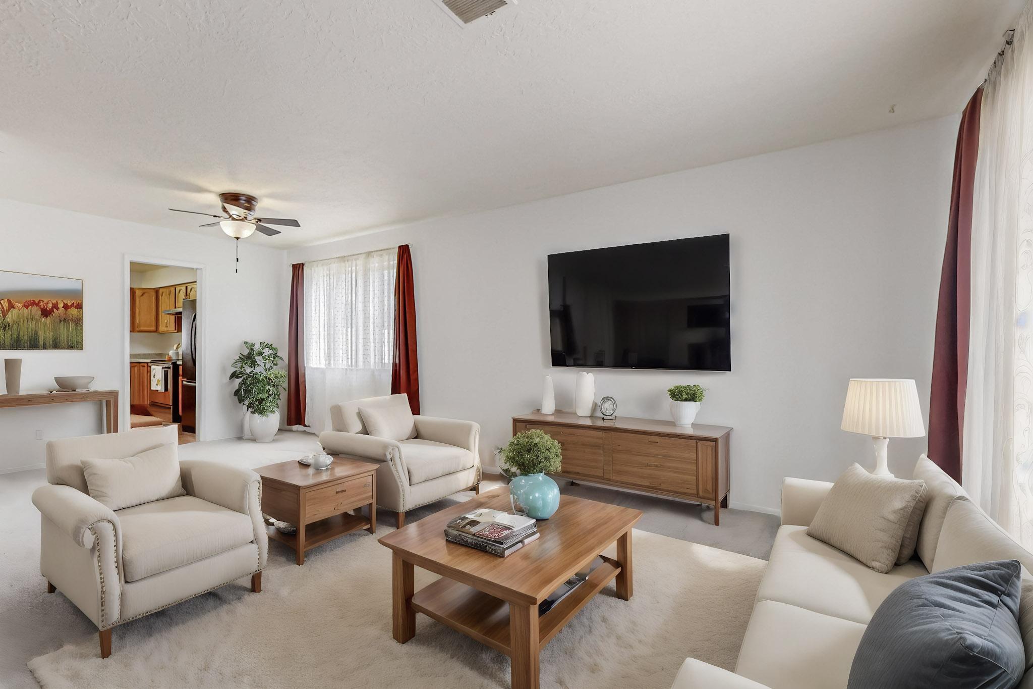 704 Paseo Del Mar NE