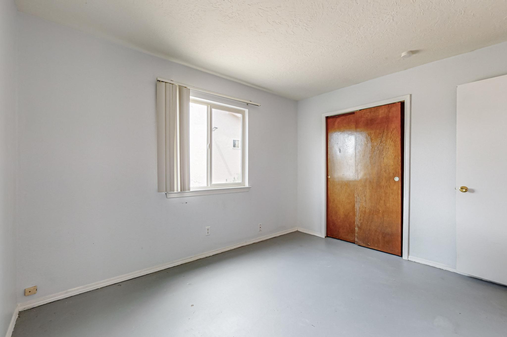 704 Paseo Del Mar NE