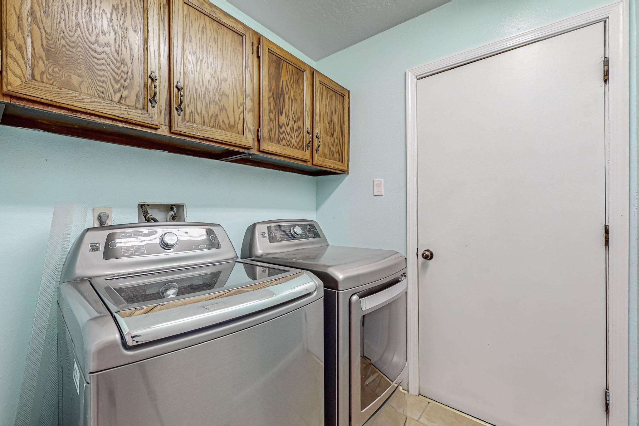 704 Paseo Del Mar NE