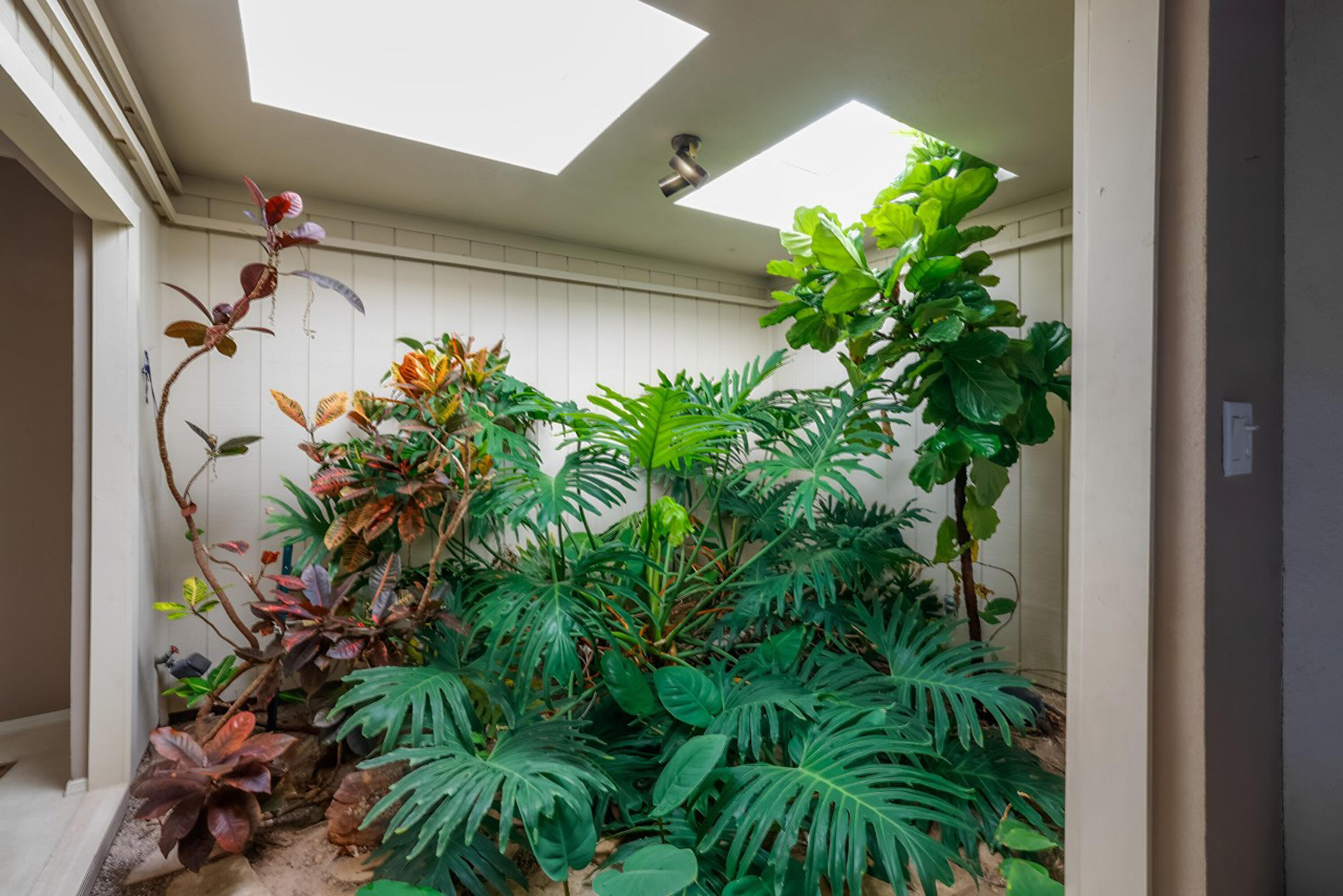 9501 Village Green Drive NE