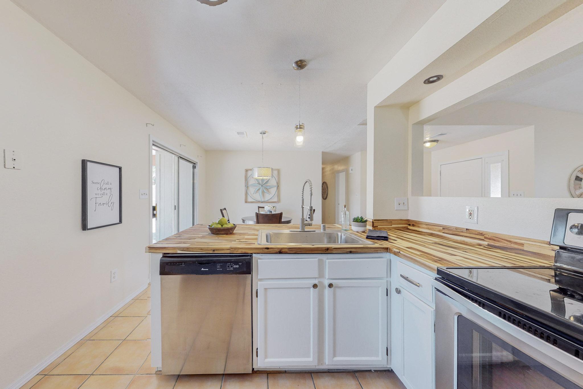 4255 Pumice Drive NE