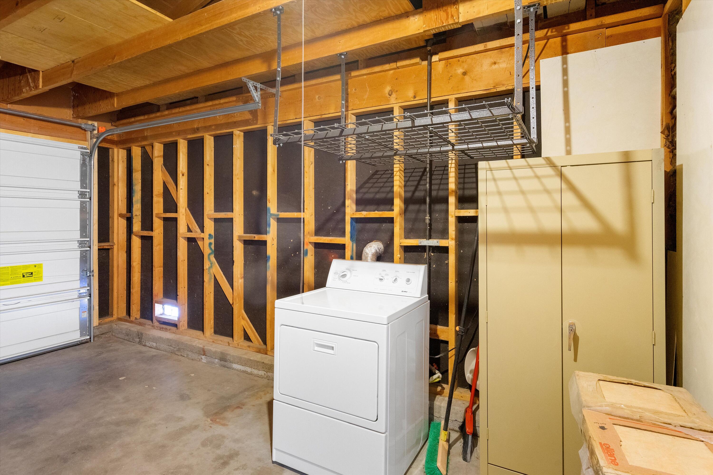 11705 Mountain Road NE