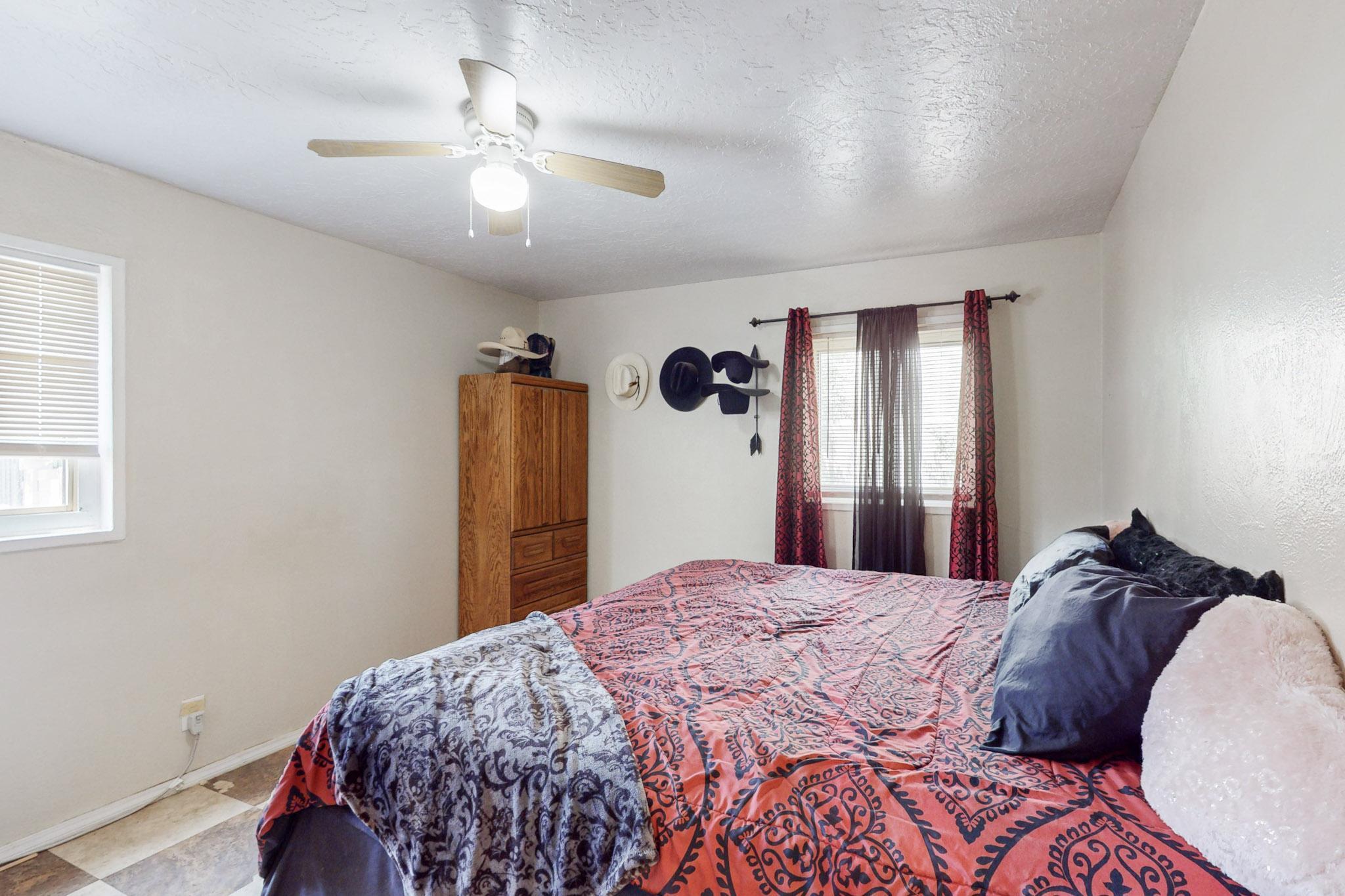 5700 Euclid Avenue NE