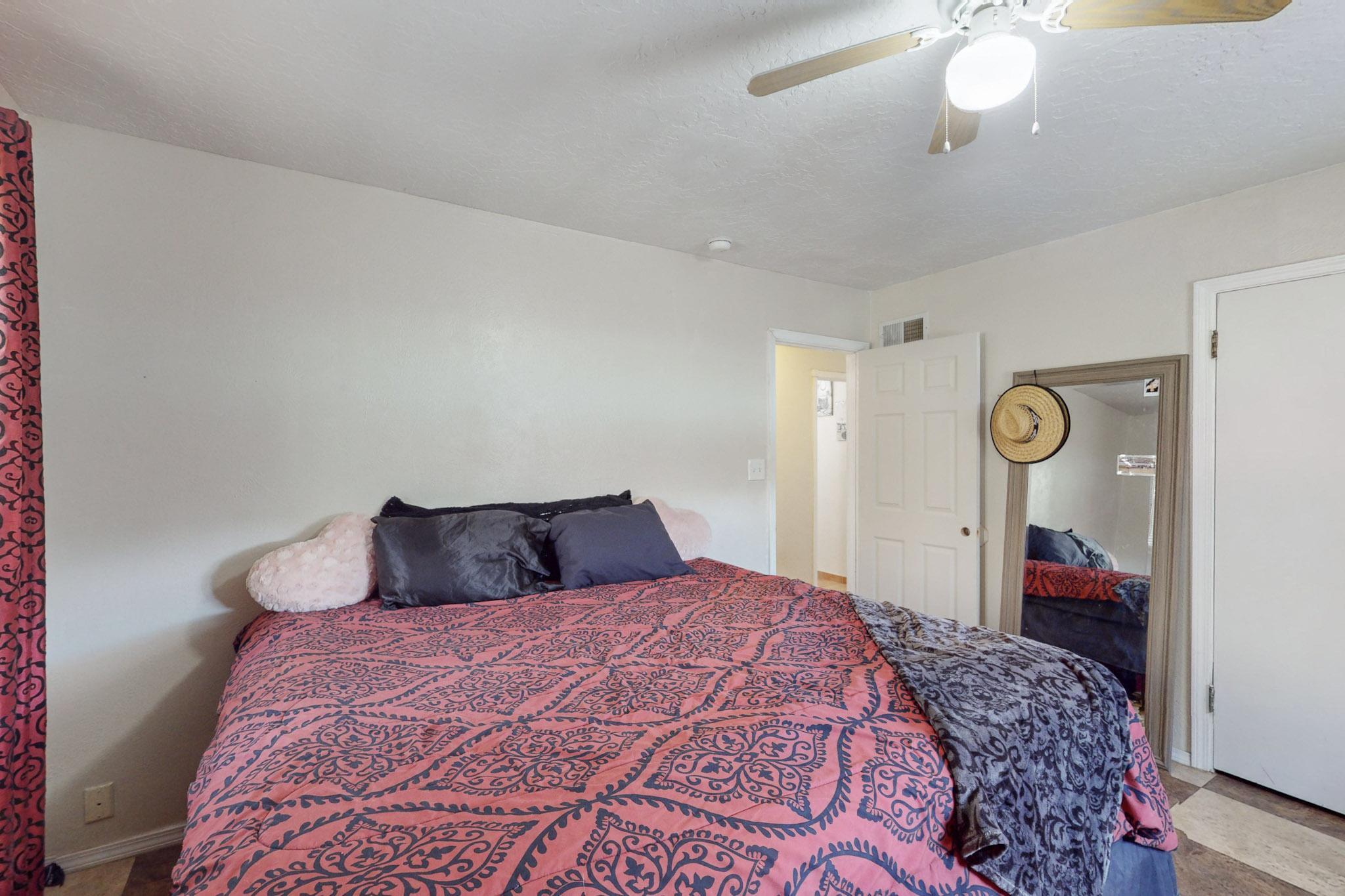 5700 Euclid Avenue NE