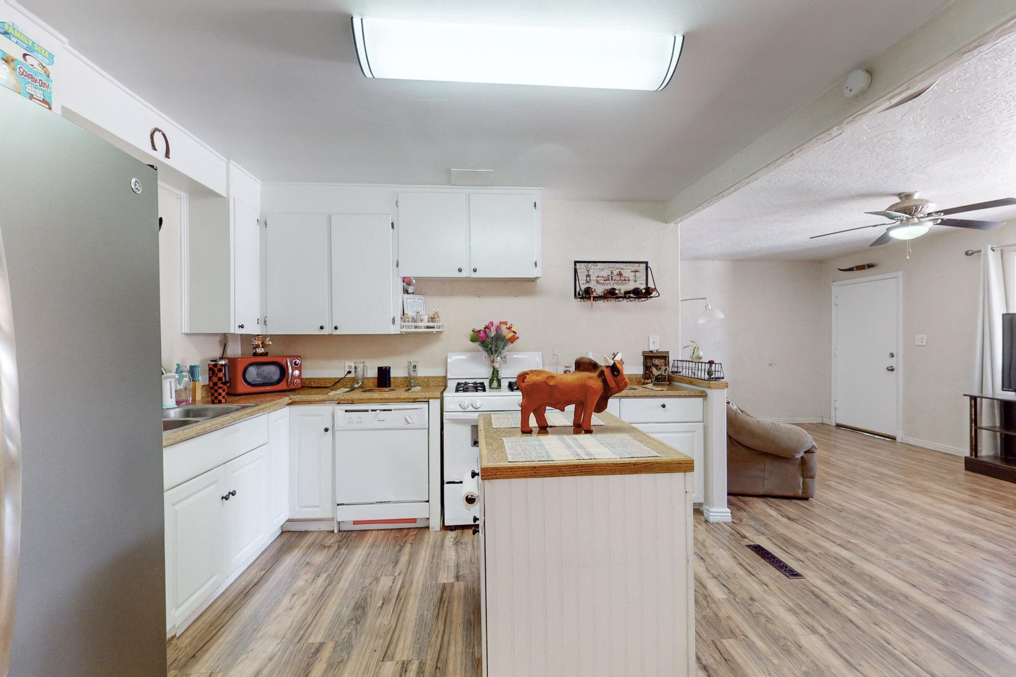 5700 Euclid Avenue NE