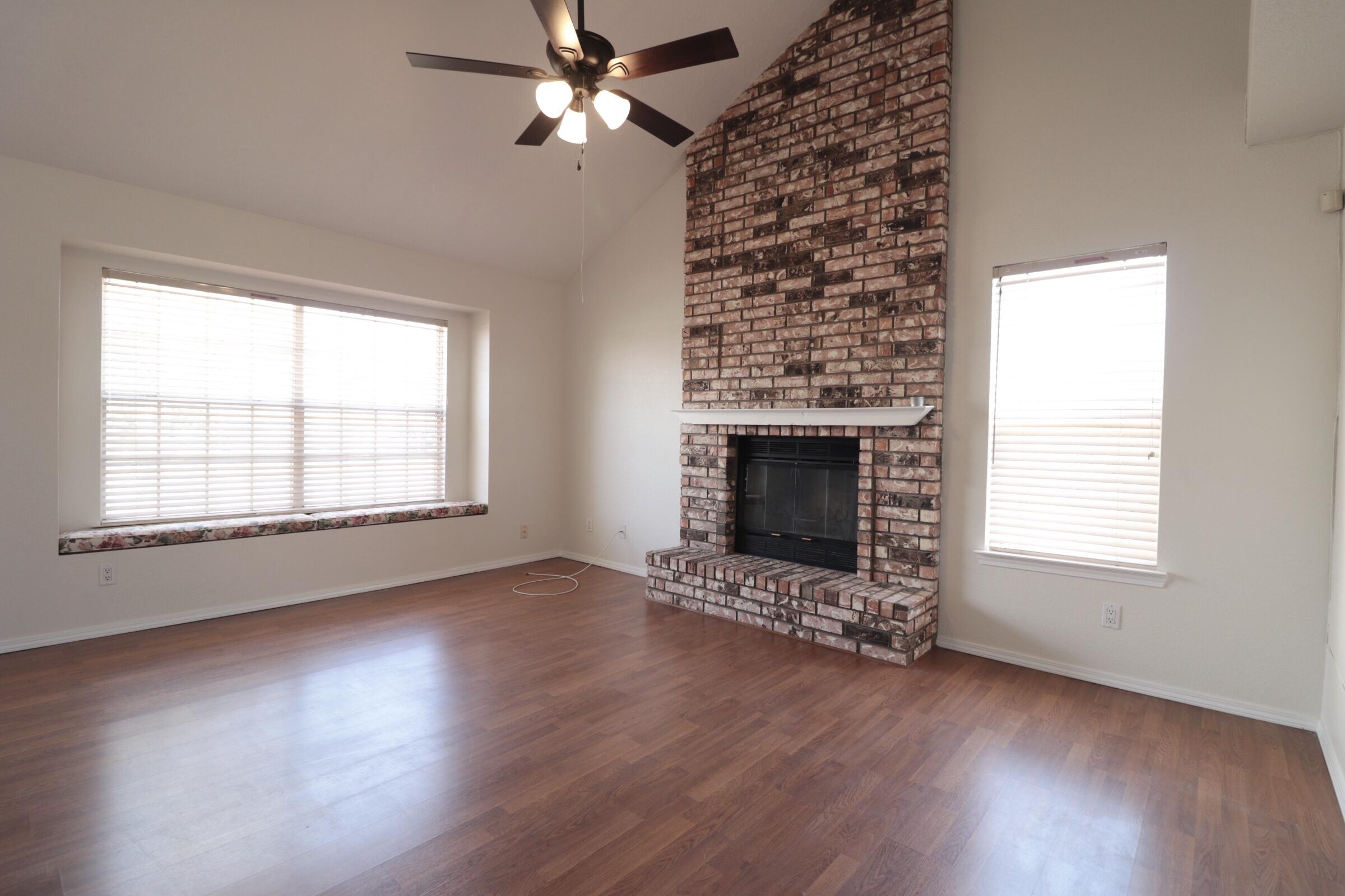 715 Heron Court SW