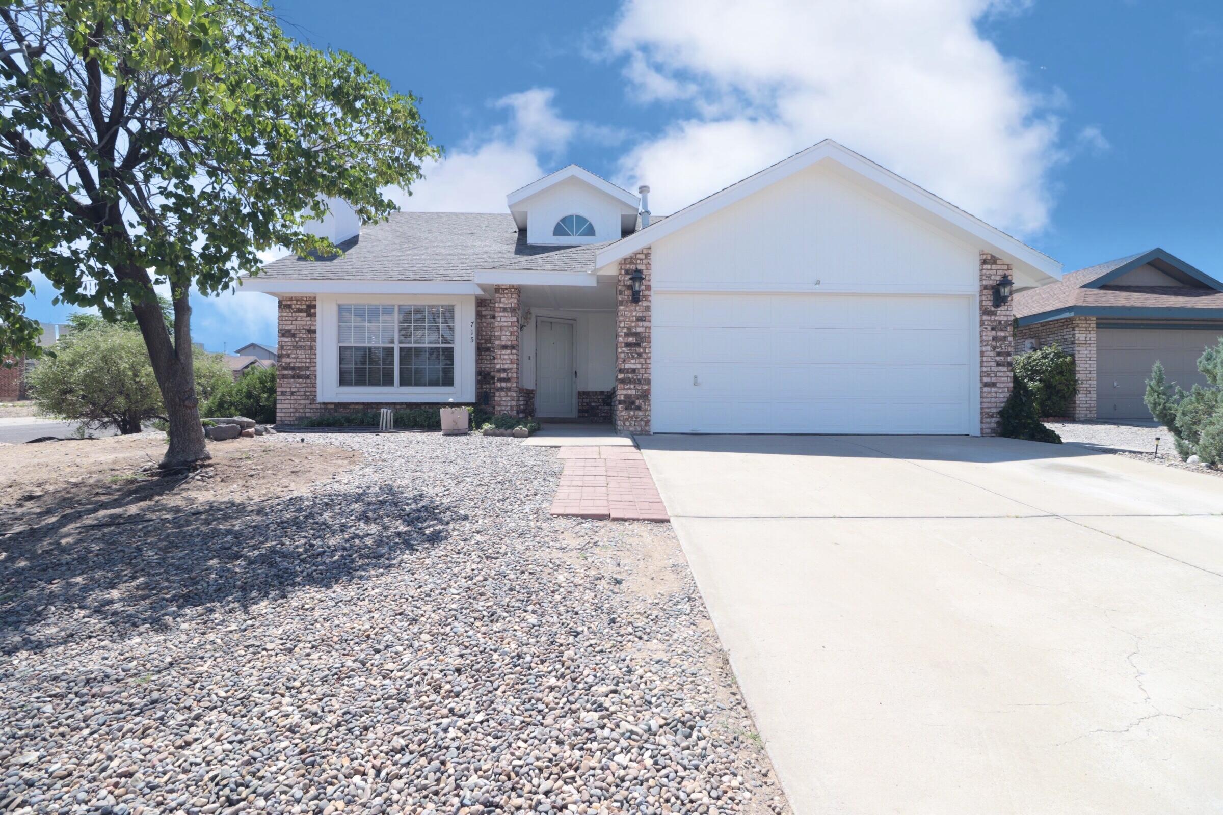 715 Heron Court SW