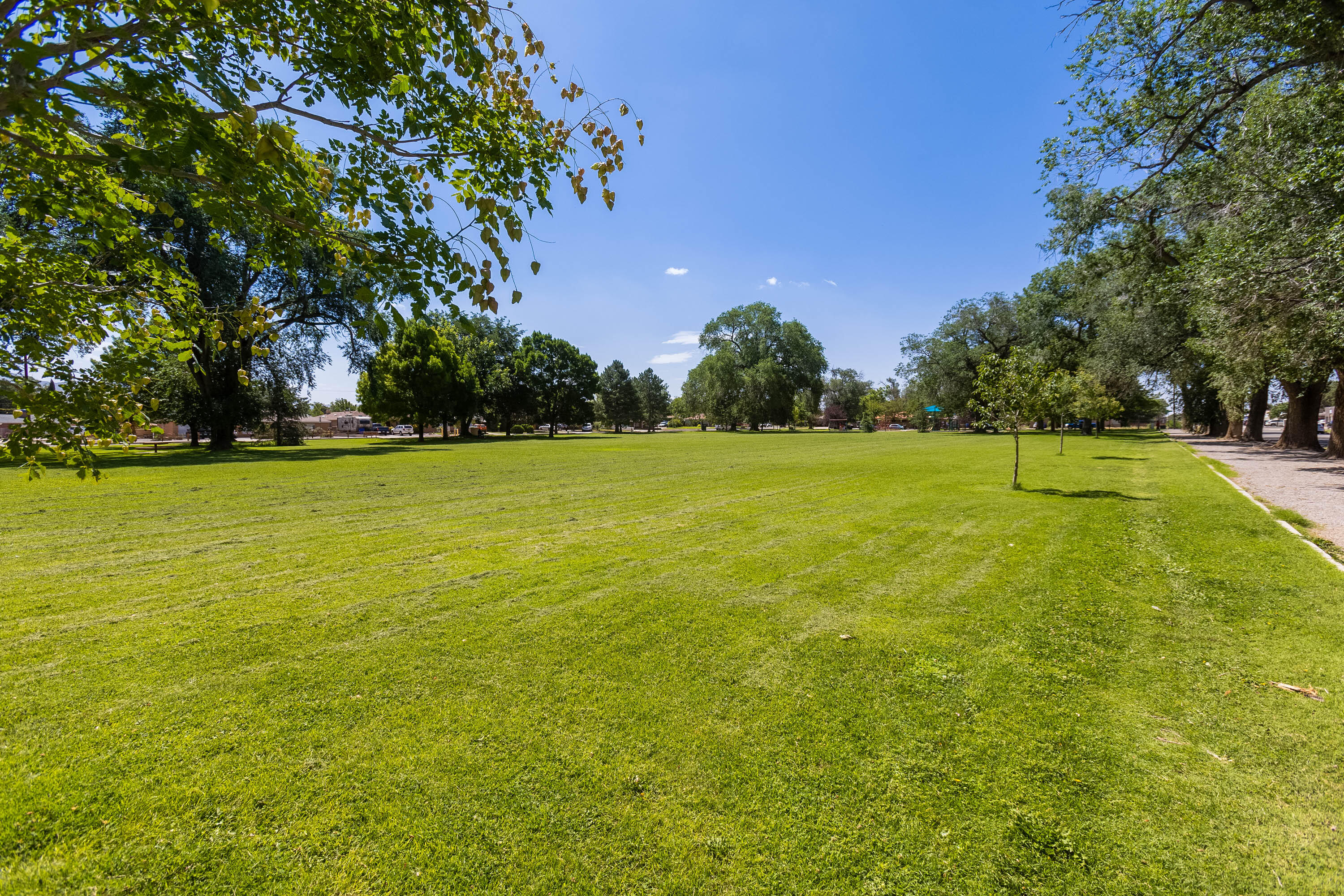 1915 Valencia Drive NE