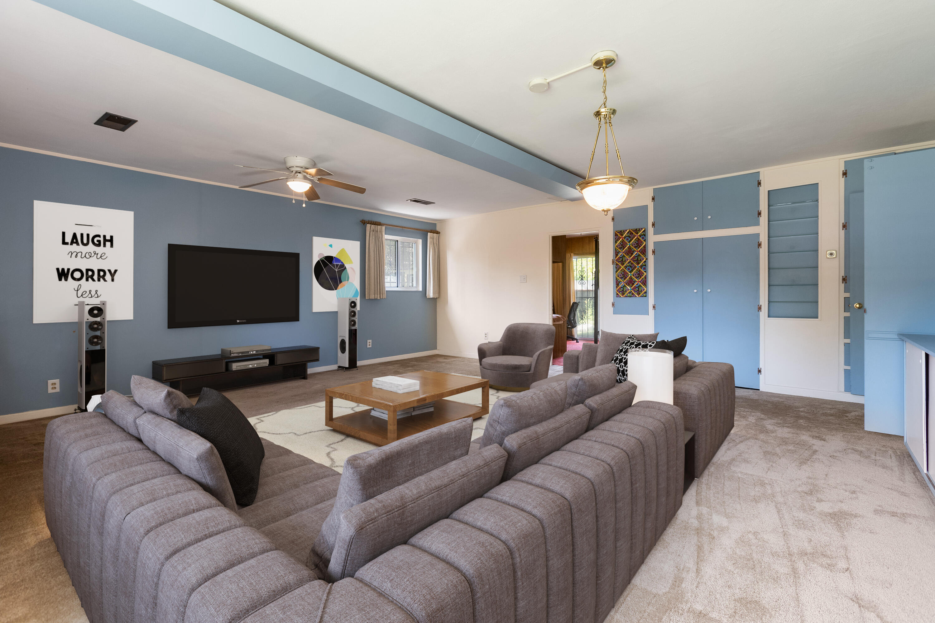 1915 Valencia Drive NE