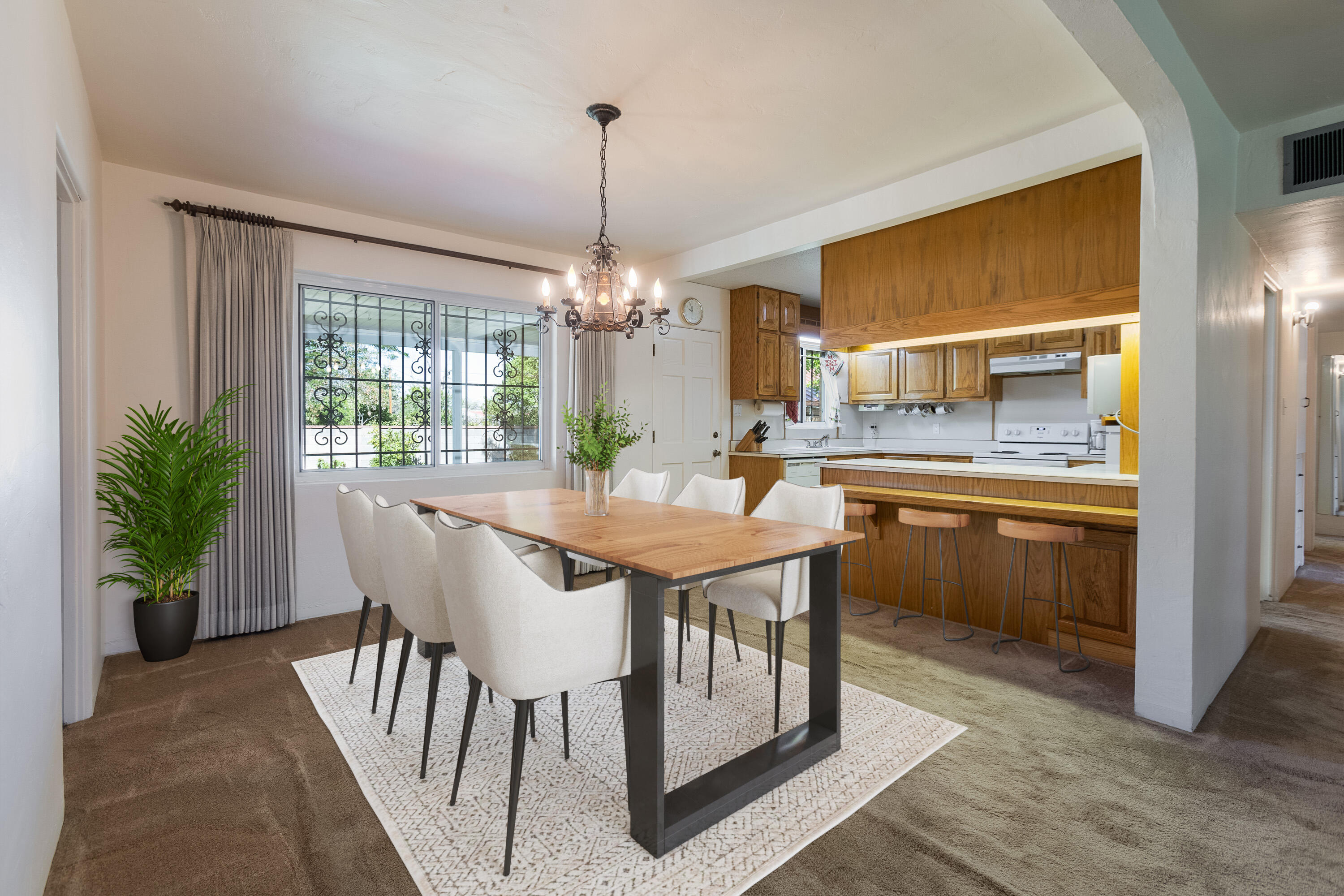 1915 Valencia Drive NE