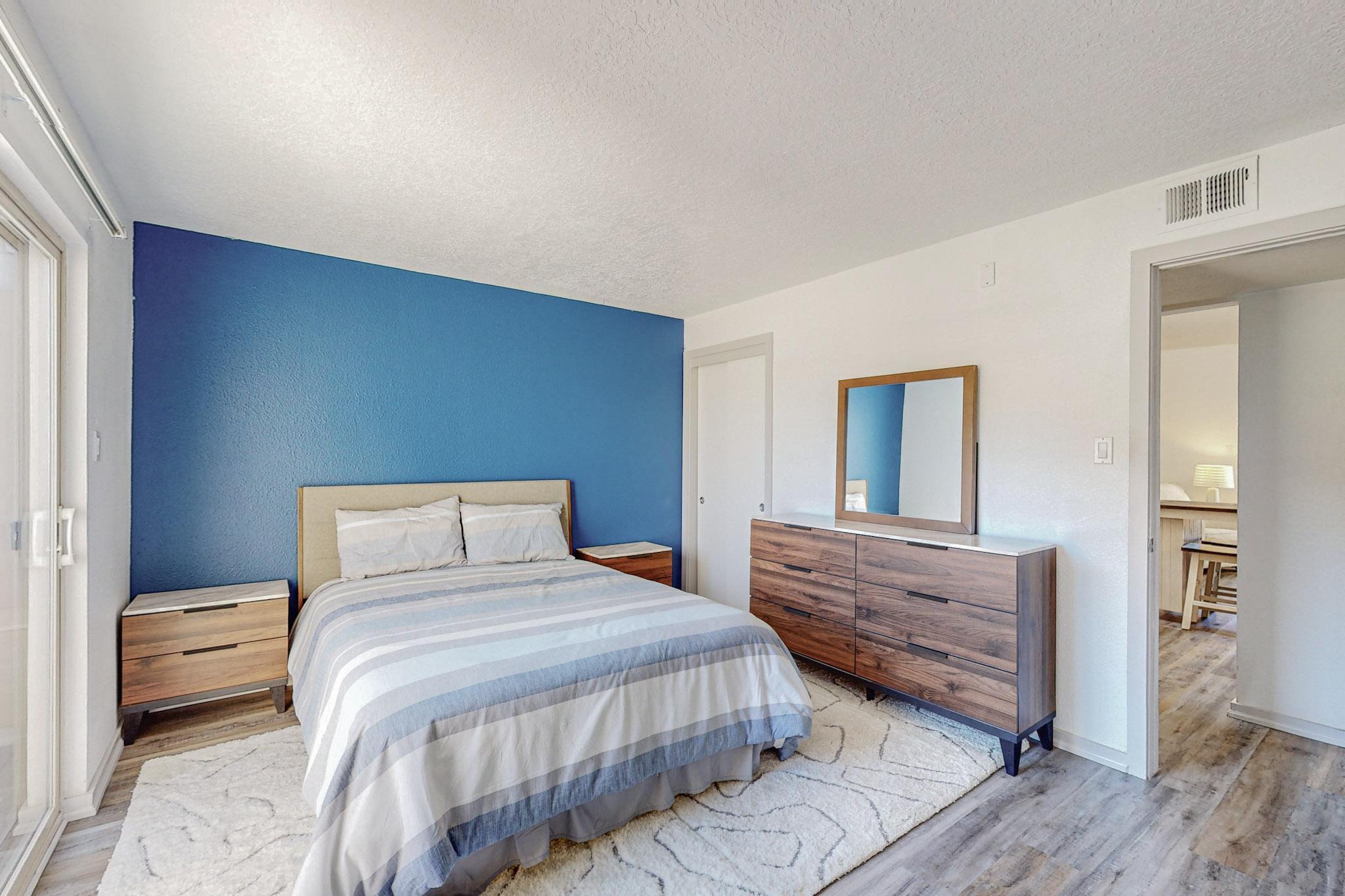 13158 Candelaria Road NE