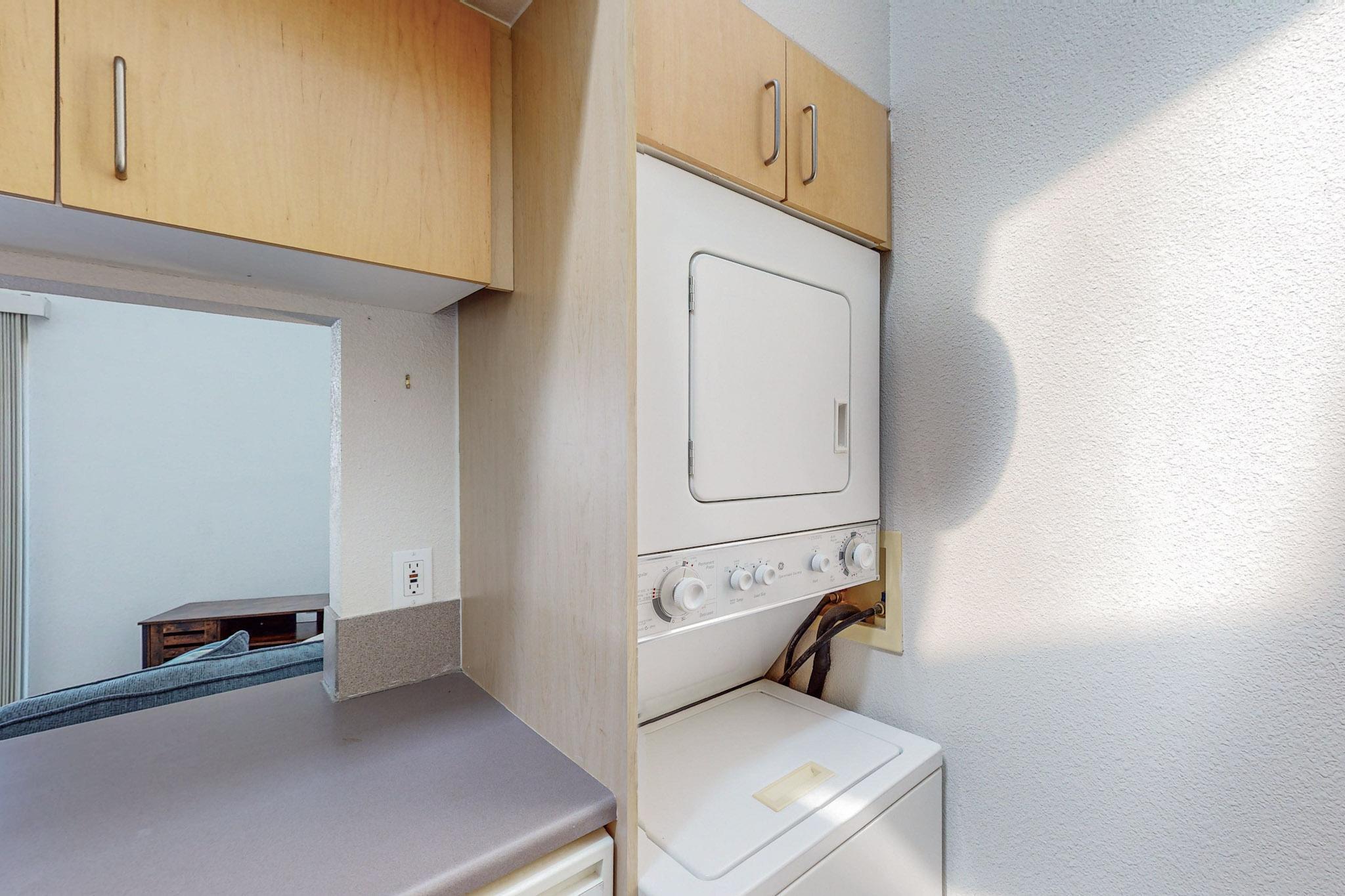 13158 Candelaria Road NE