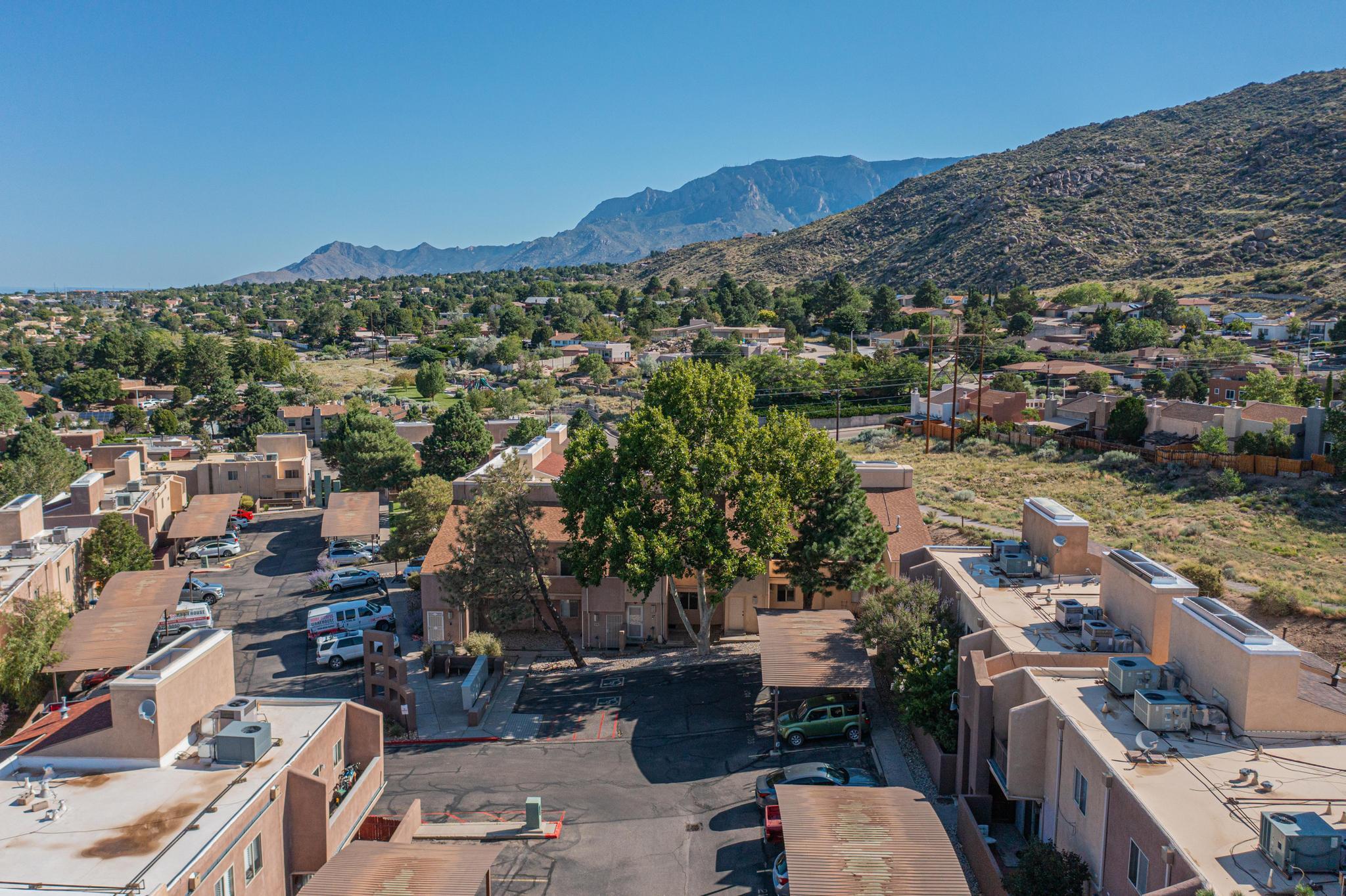 13158 Candelaria Road NE