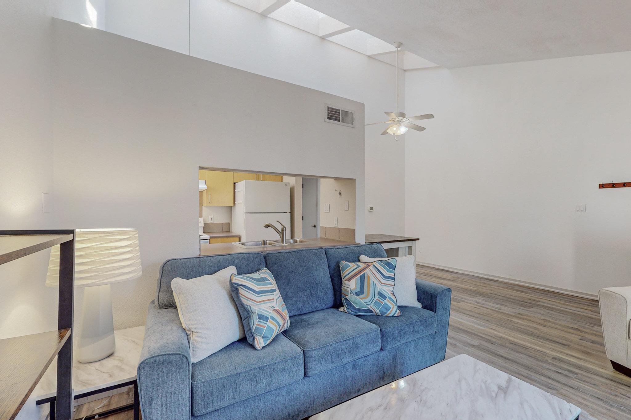 13158 Candelaria Road NE