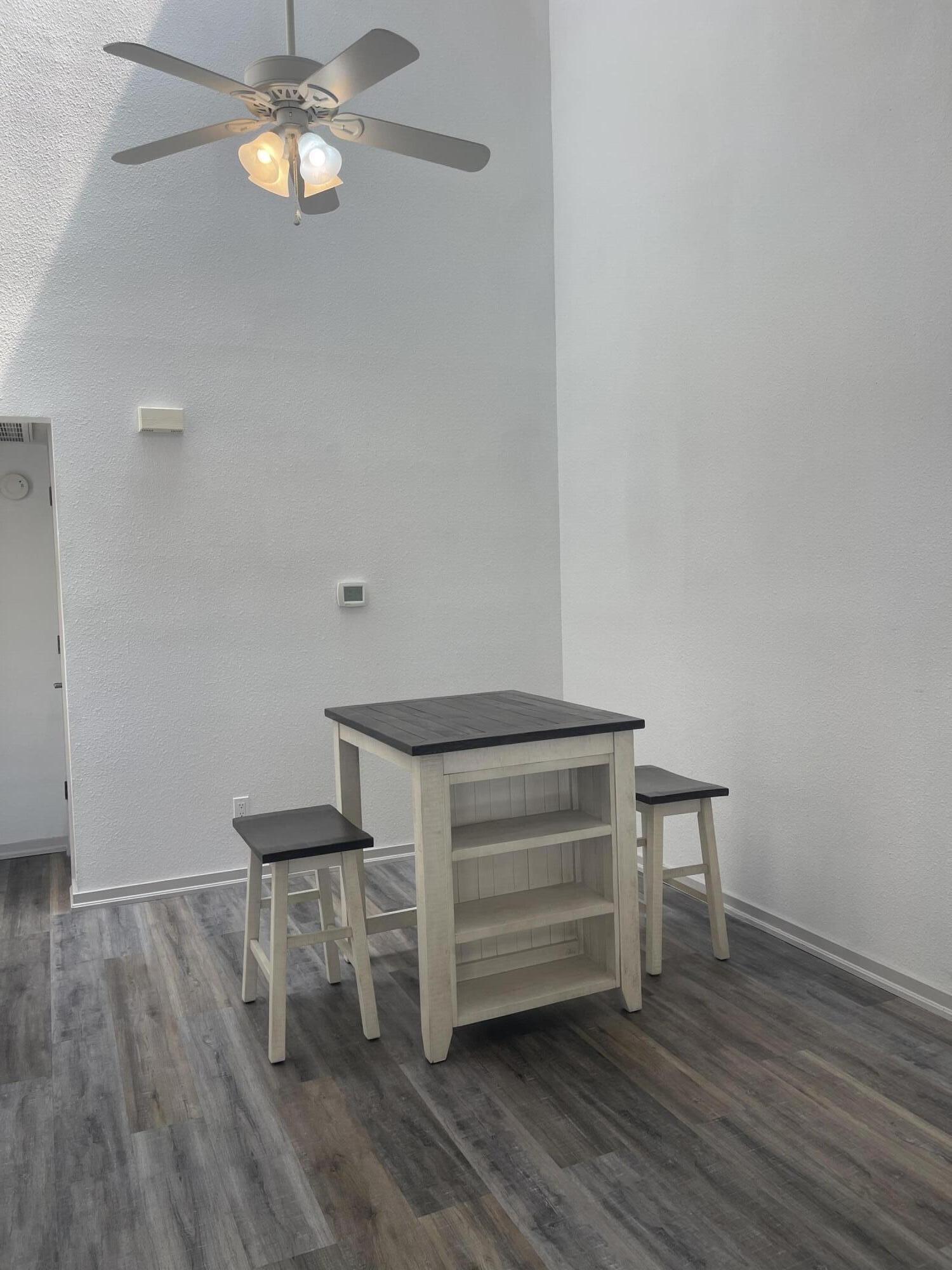 13158 Candelaria Road NE