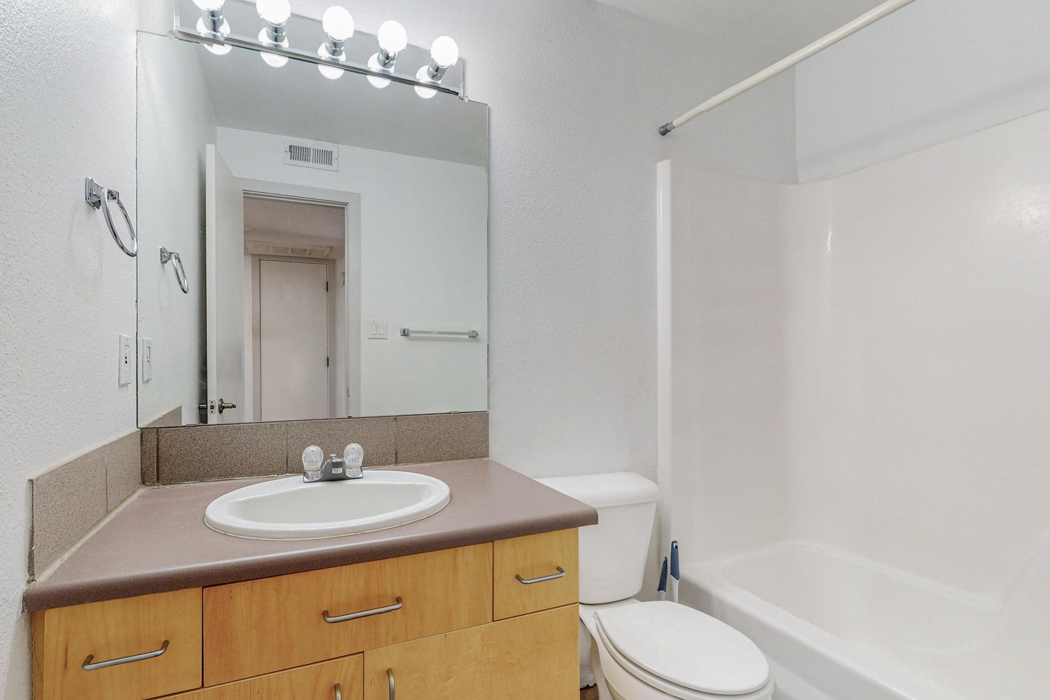 13158 Candelaria Road NE