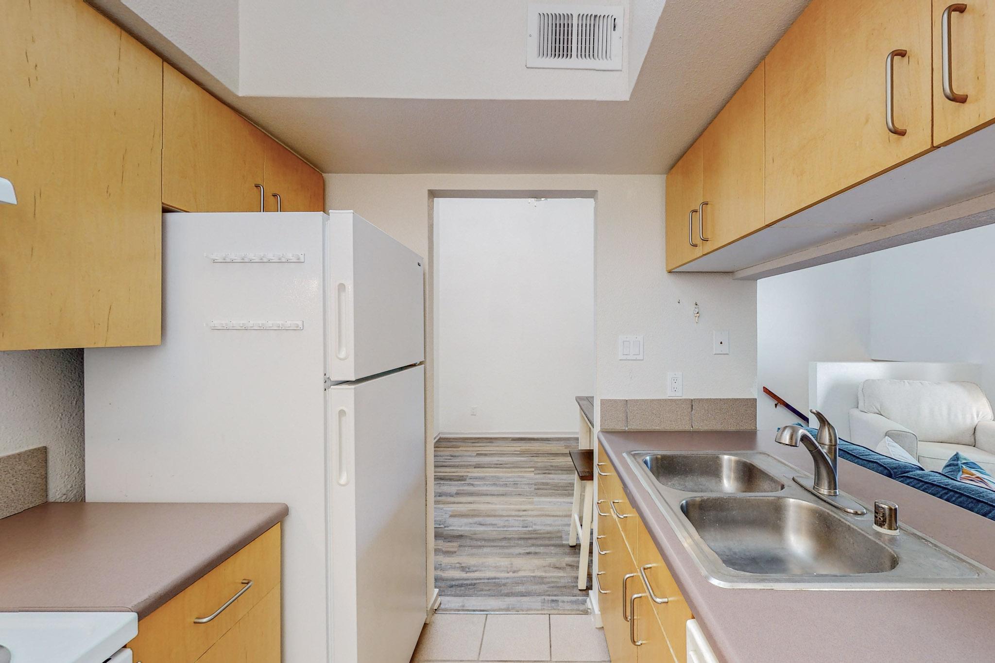 13158 Candelaria Road NE