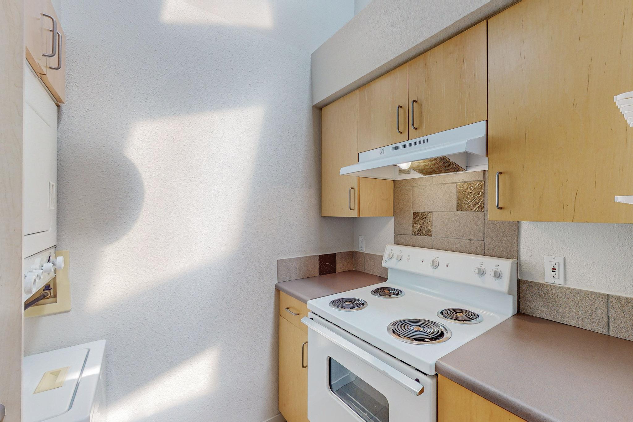 13158 Candelaria Road NE