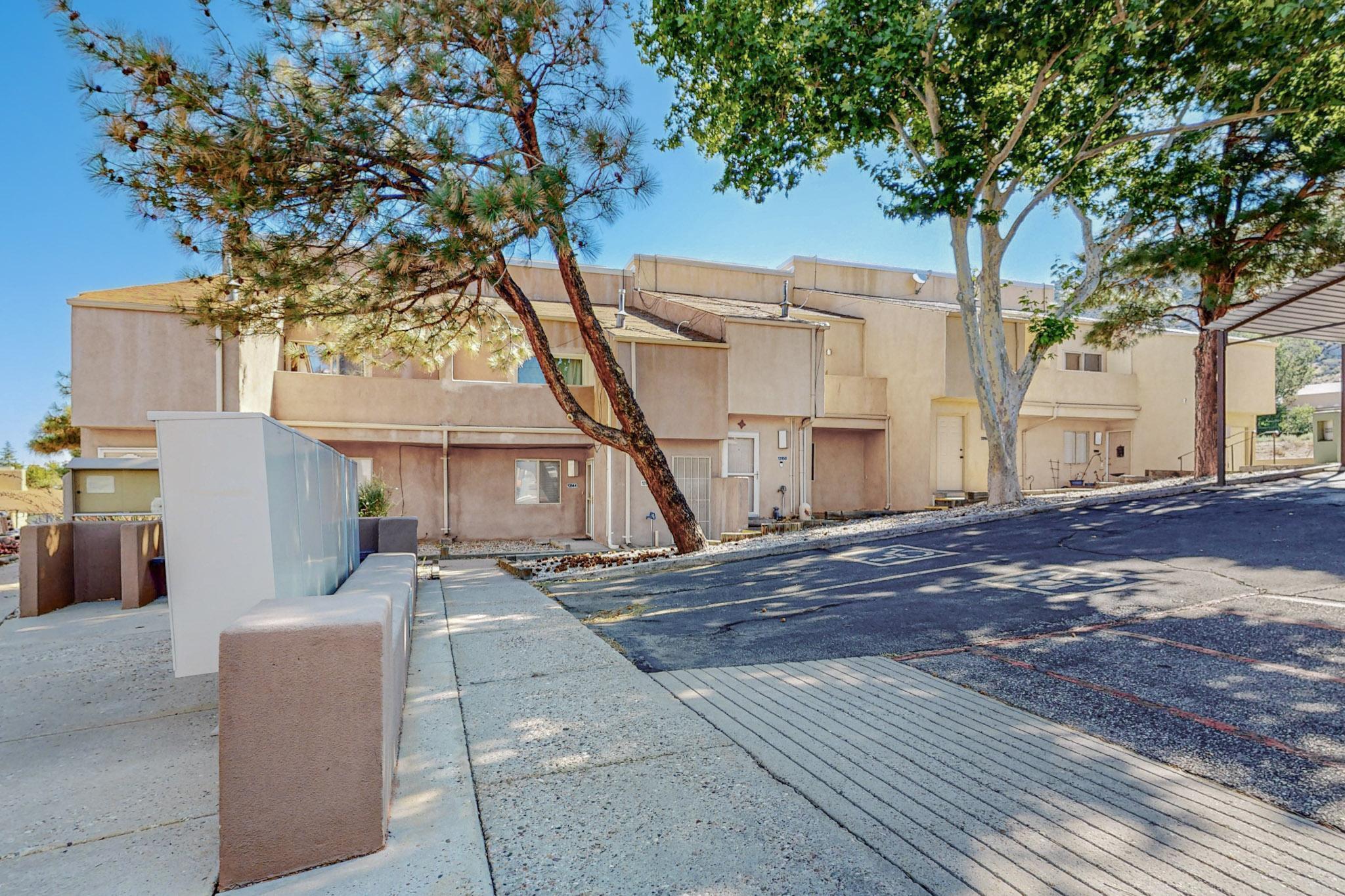 13158 Candelaria Road NE